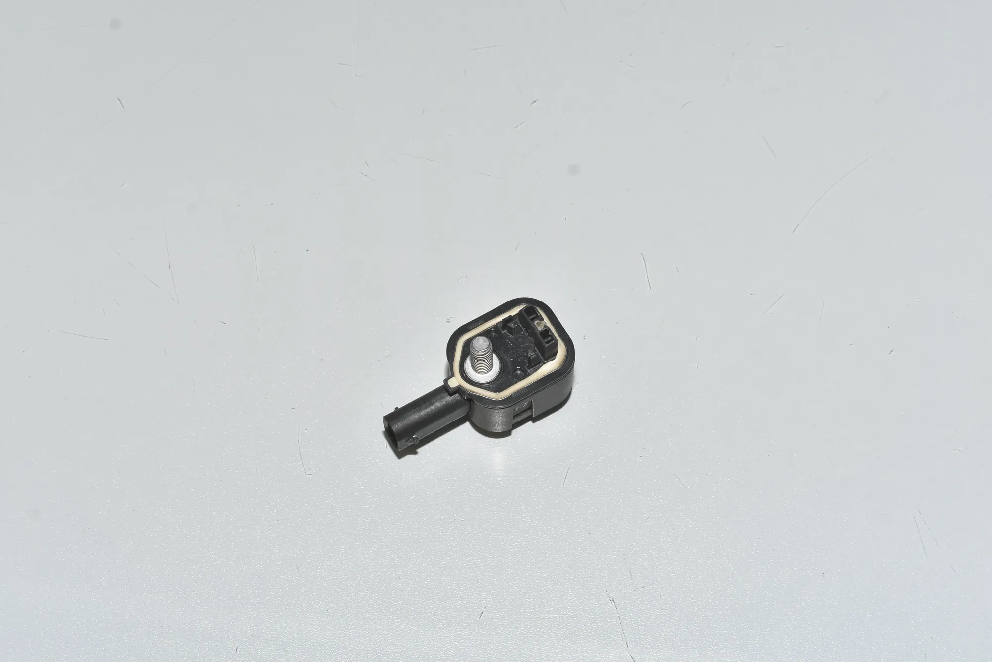 Front Left Impact Sensor – OEM 9224178 · BMW 5 (F10) 535 d 2013 – 3