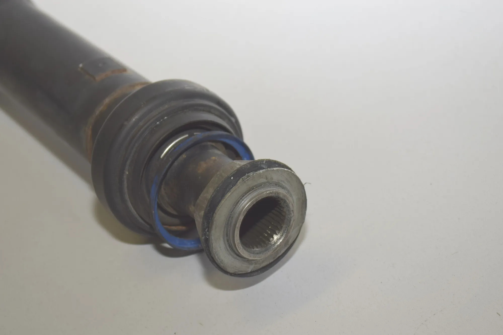 Propshaft Cardan – OEM 8610676 · BMW 2 Gran Tourer (F46) 218 d xDrive 2017 – 5