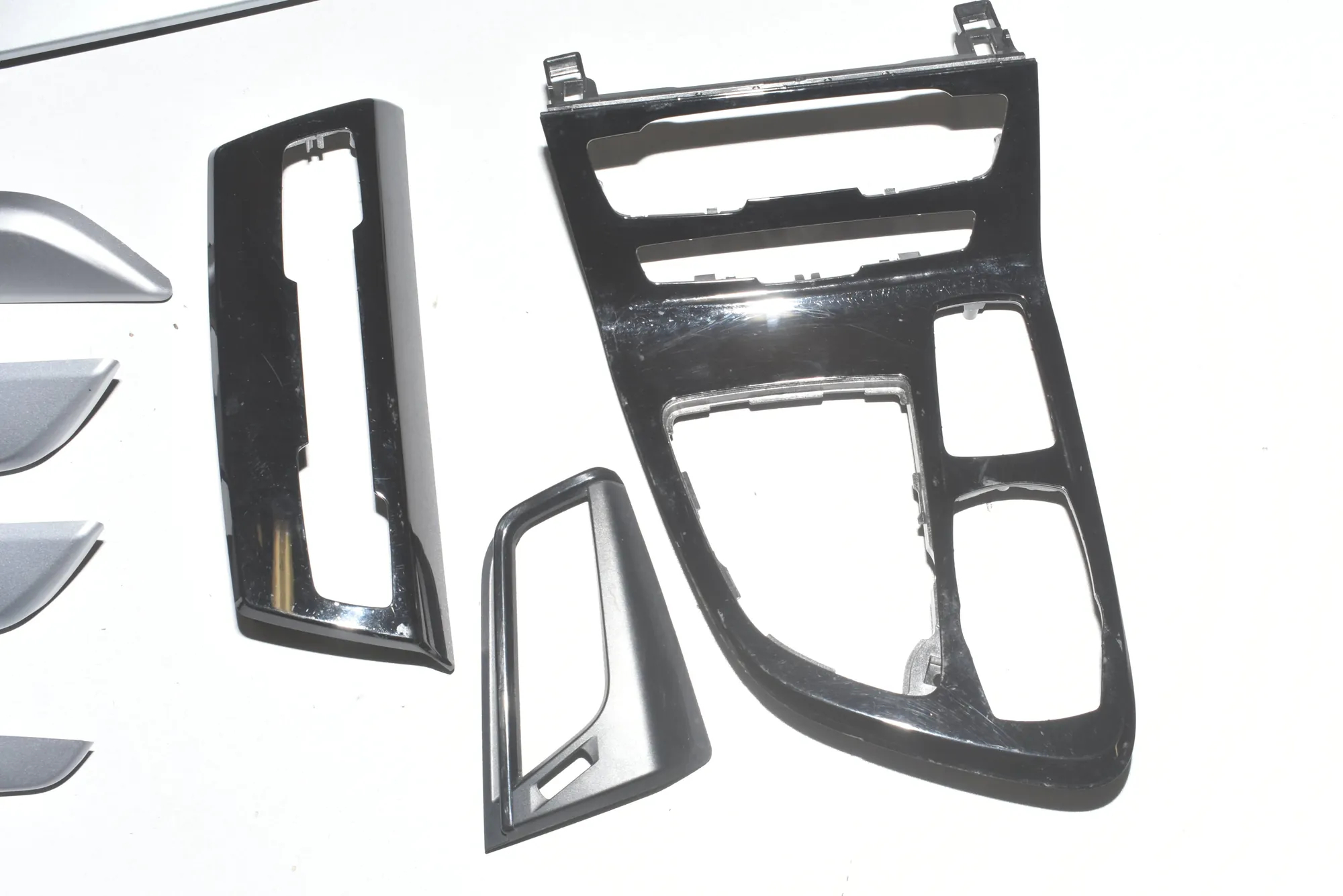 Interior Trim Strips Kit – OEM 9312393 · BMW 2 Gran Tourer (F46) 218 d xDrive 2017 – 3