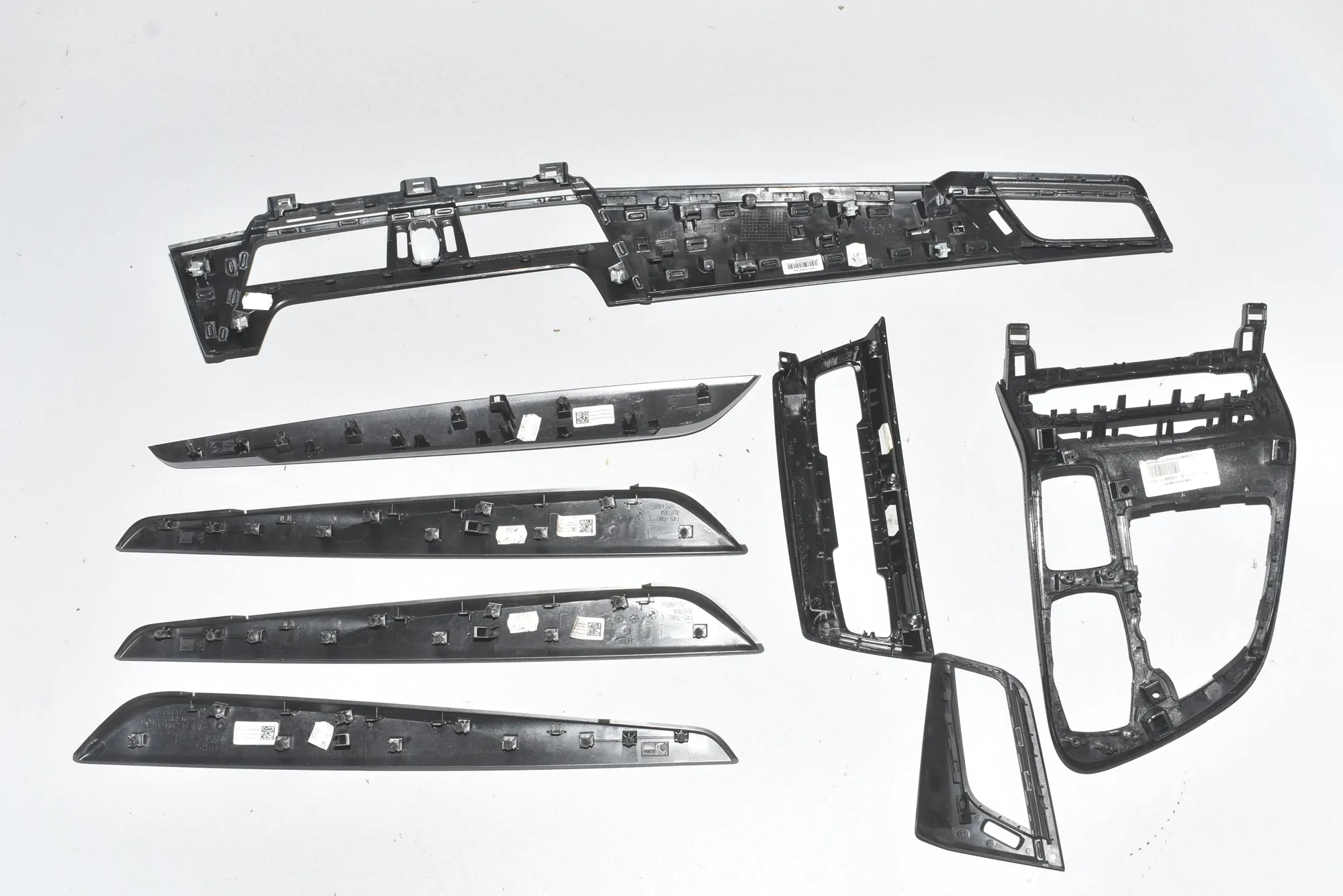 Interior Trim Strips Kit – OEM 9312393 · BMW 2 Gran Tourer (F46) 218 d xDrive 2017 – 8
