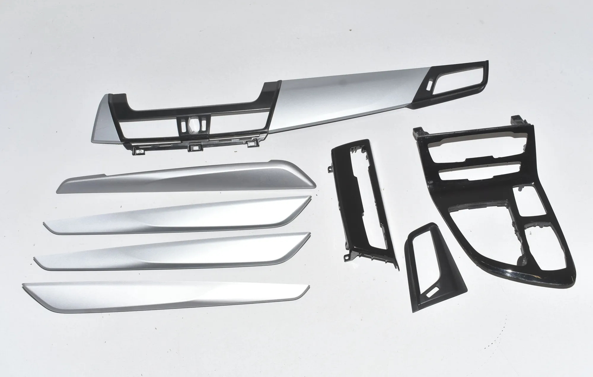 Interior Trim Strips Kit – OEM 9312393 · BMW 2 Gran Tourer (F46) 218 d xDrive 2017