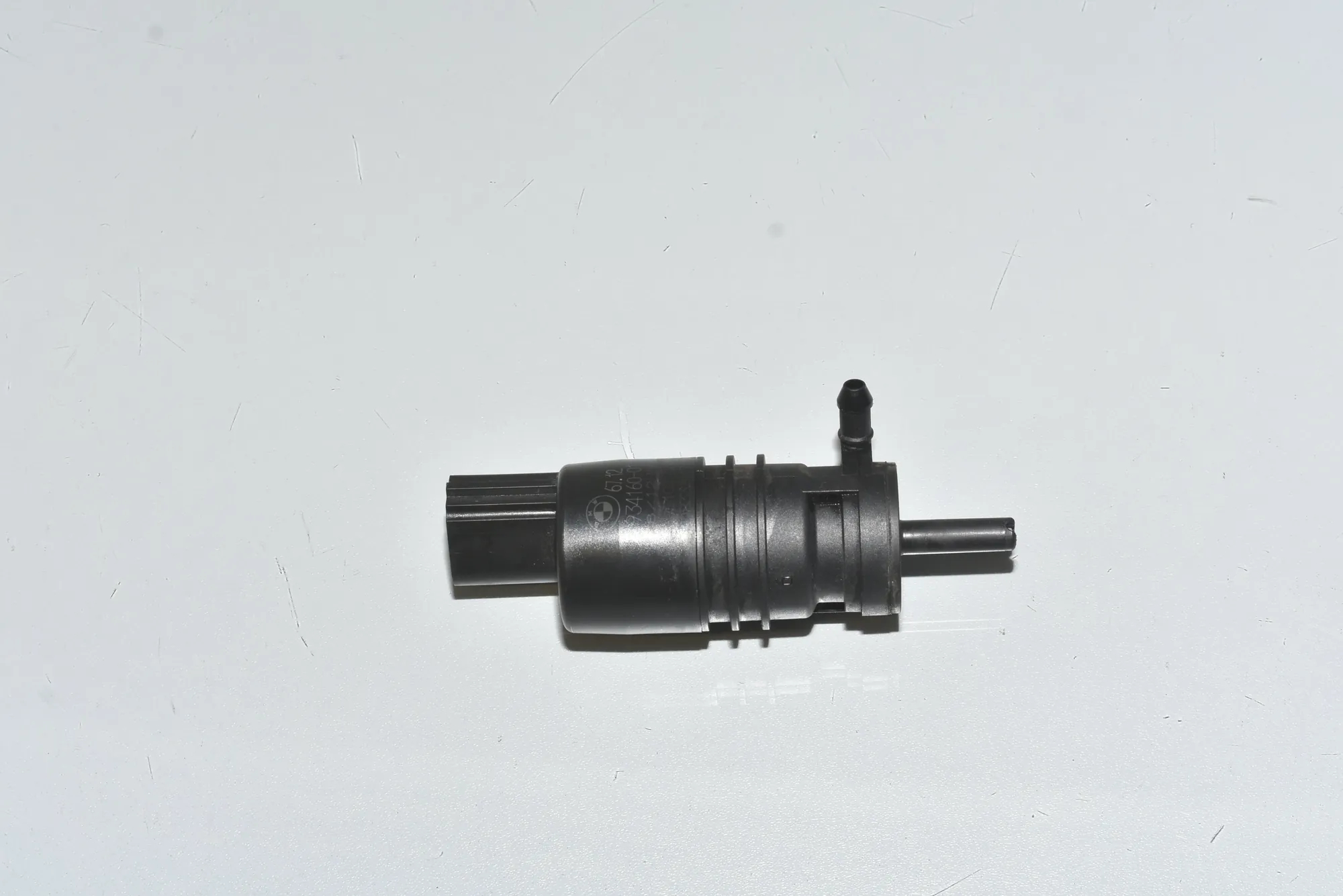 Washer Tank Motor – OEM 6934160 · BMW X3 (F25) xDrive 35 d 2012