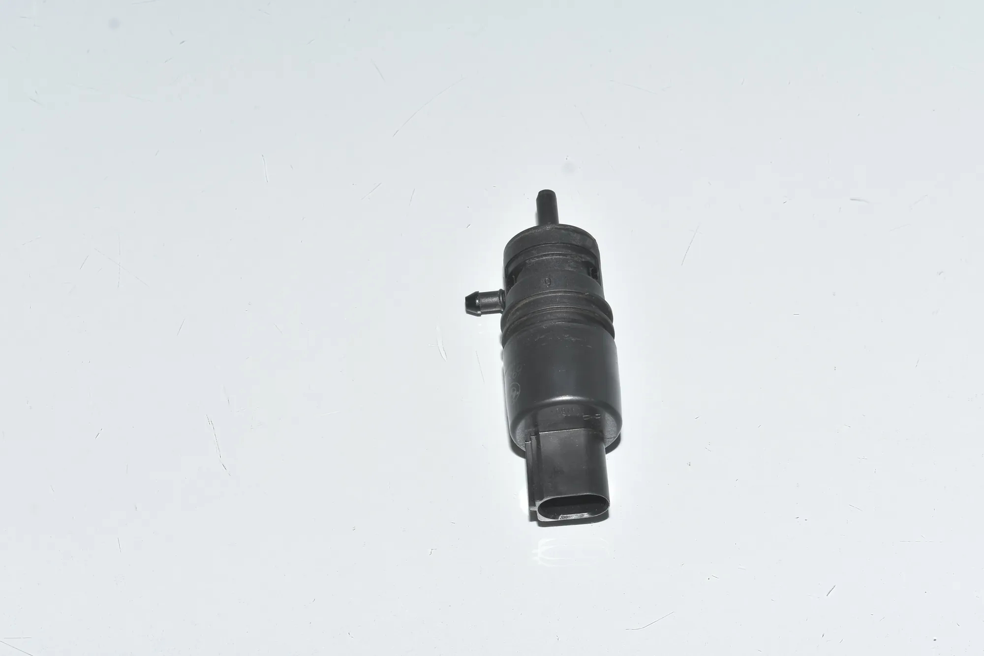Washer Tank Motor – OEM 6934160 · BMW X3 (F25) xDrive 35 d 2012 – 2