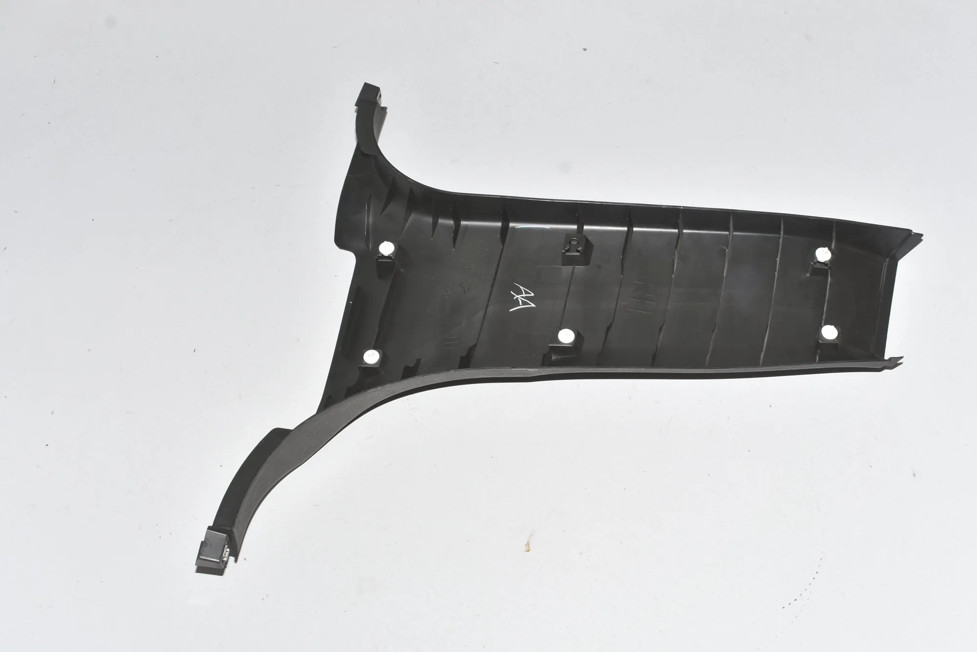 Right Side B Pillar Trim – OEM 9169308 · BMW X3 (F25) xDrive 35 d 2012 – 3