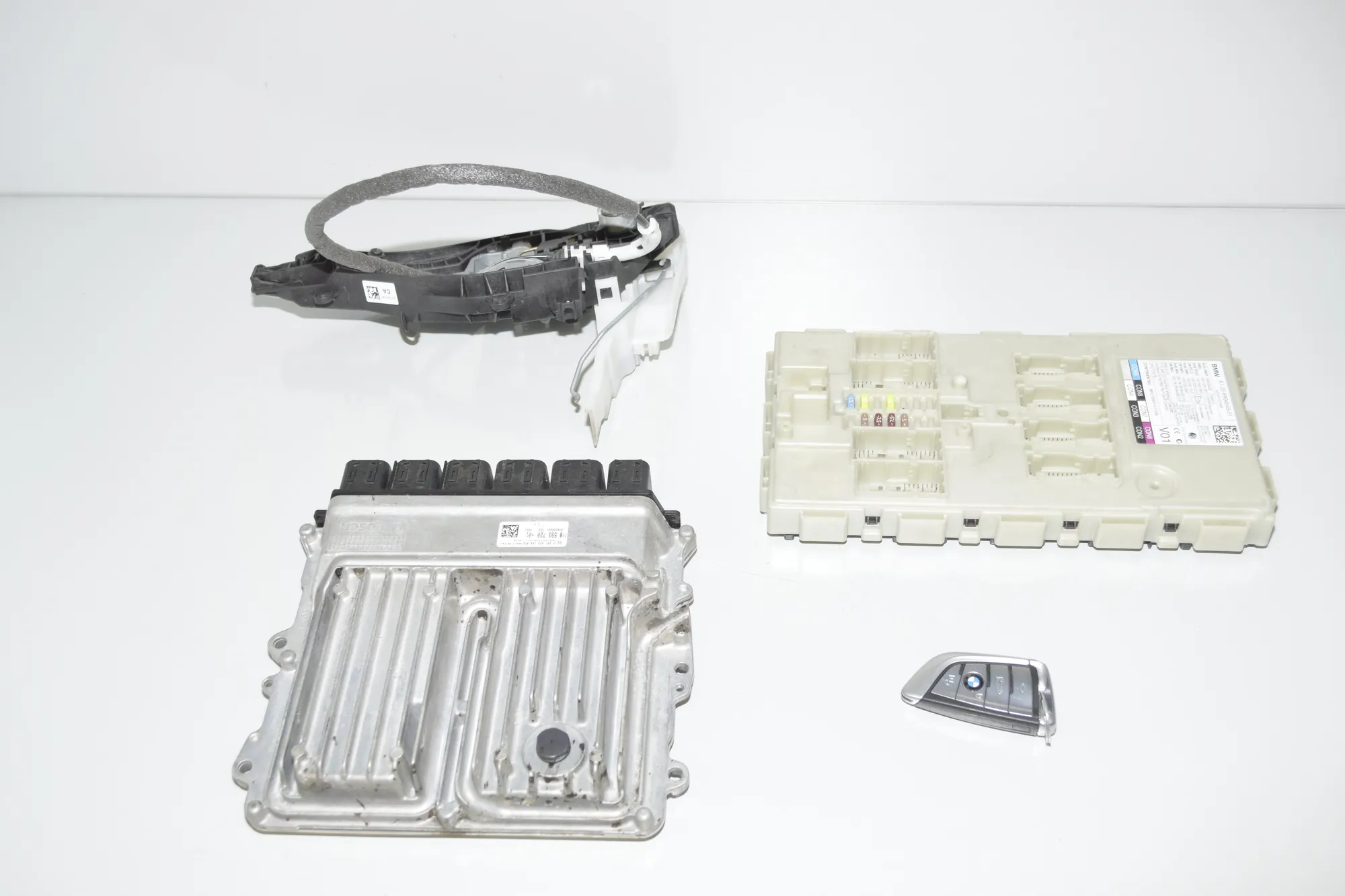 Engine Ignition ECU Set – OEM 8593720 · BMW 7 (G11, G12) 730 d, Ld xDrive 2017 – 2