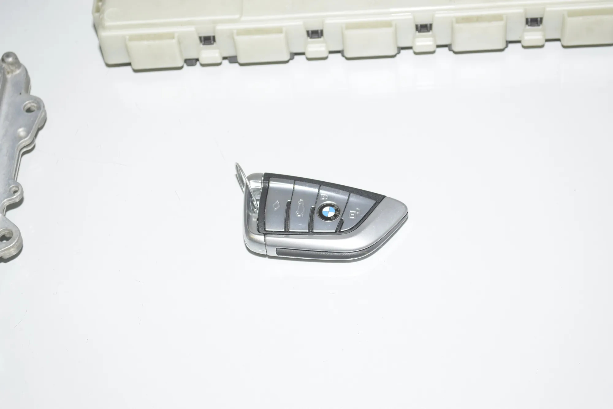 Engine Ignition ECU Set – OEM 8593720 · BMW 7 (G11, G12) 730 d, Ld xDrive 2017 – 3