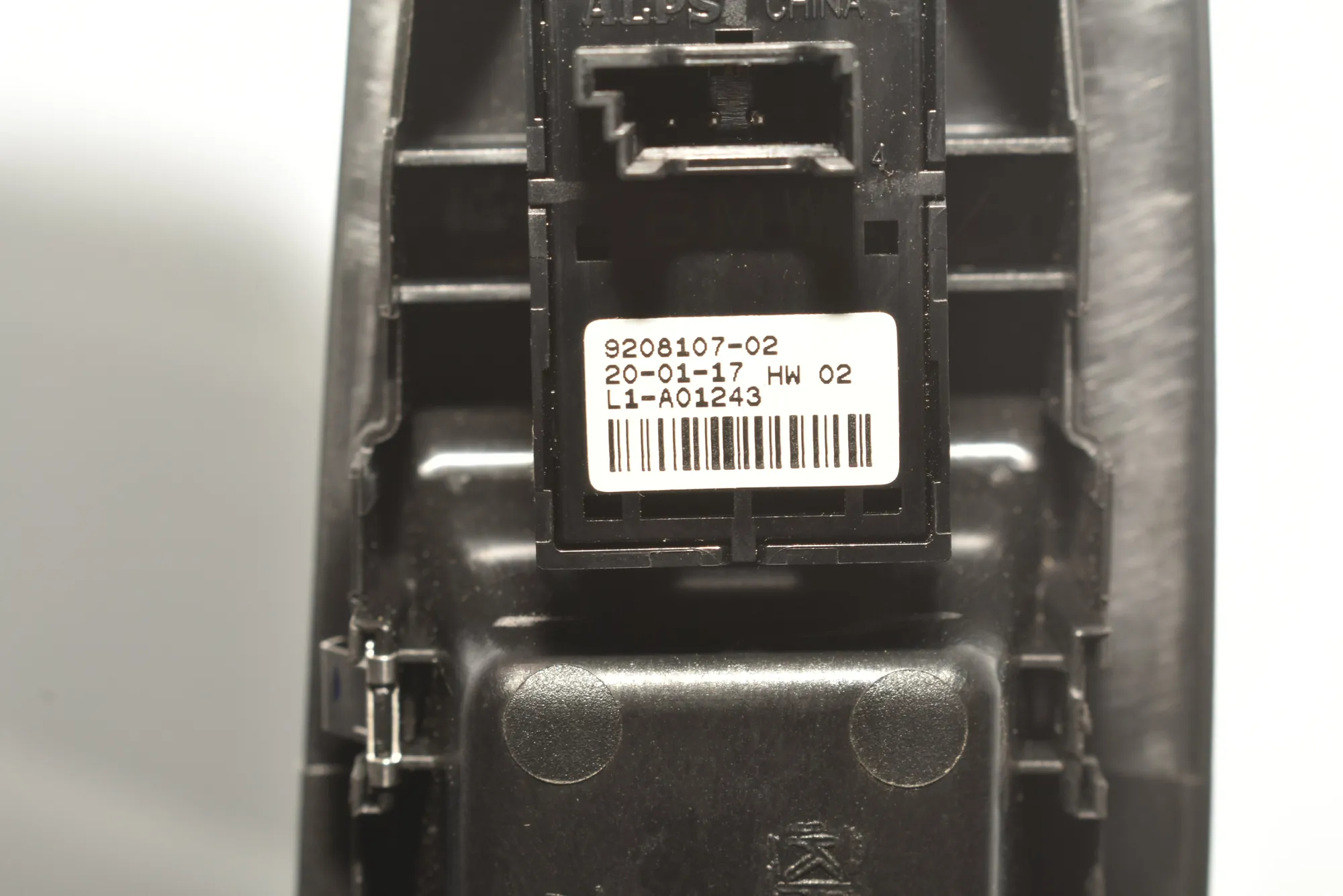 Rear Right Door Window Switch – OEM 61319208107 · BMW 2 Gran Tourer (F46) 218 d xDrive 2017 – 4