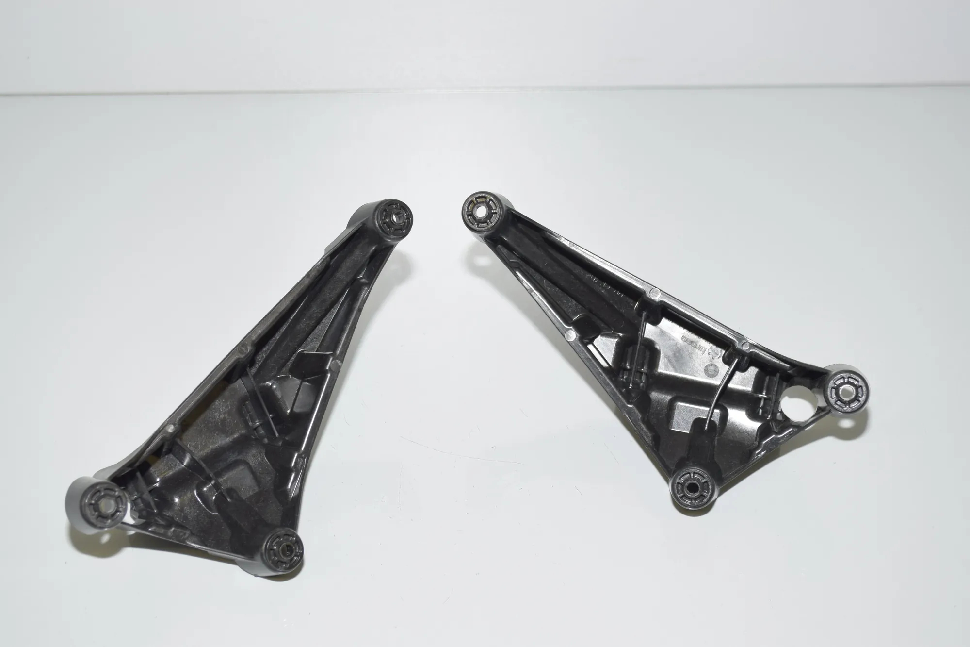 Bracket – OEM LHC41542-103 · BMW 7 (G11, G12) 730 d, Ld xDrive 2017 – 4