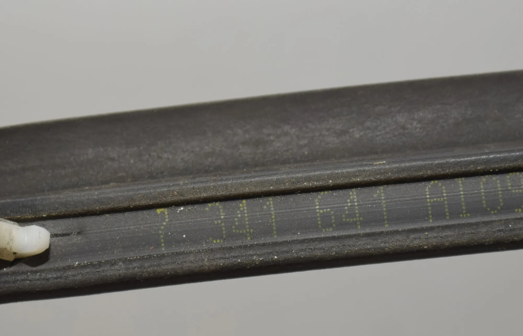 Front Left Door Seal Rubber – OEM 7336011 · BMW 7 (G11, G12) 730 d, Ld xDrive 2017 – 5