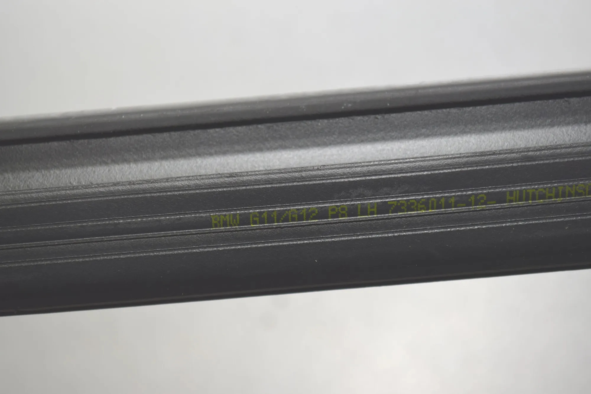 Front Left Door Seal Rubber – OEM 7336011 · BMW 7 (G11, G12) 730 d, Ld xDrive 2017 – 4