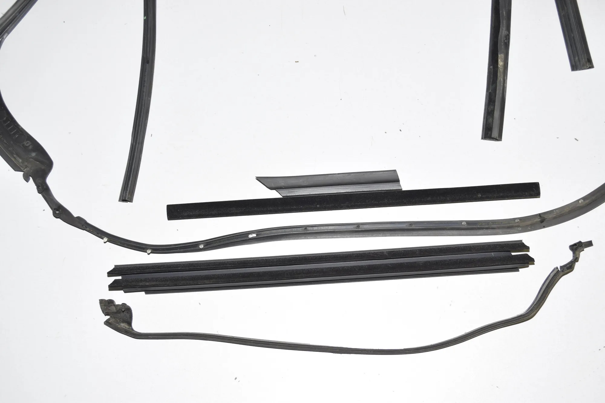 Rear Right Door Seal Rubber – OEM 7336044 · BMW 7 (G11, G12) 730 d, Ld xDrive 2017 – 4