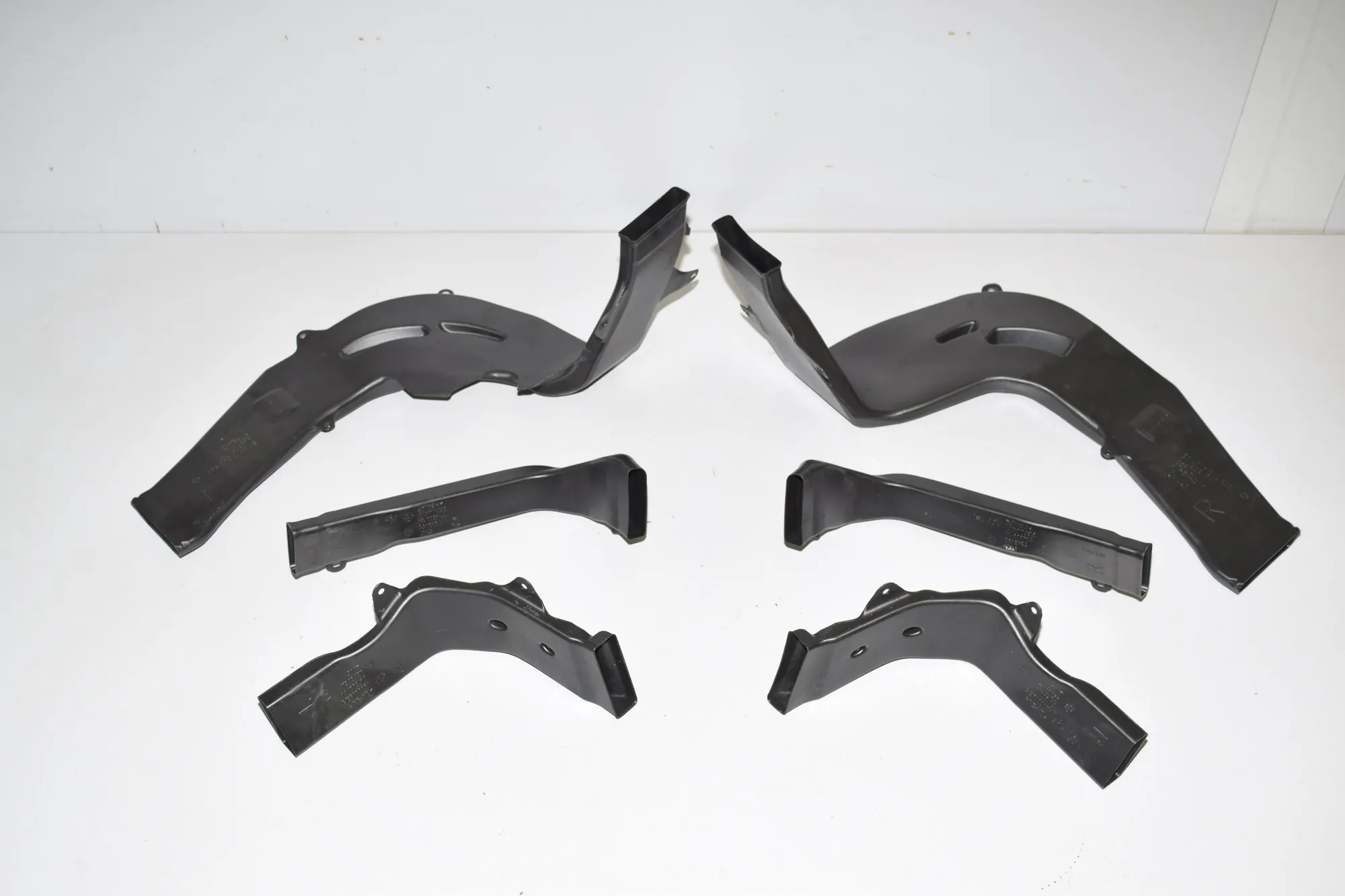 Interior Air Duct Channel – OEM 7343502 · BMW 7 (G11, G12) 730 d, Ld xDrive 2017