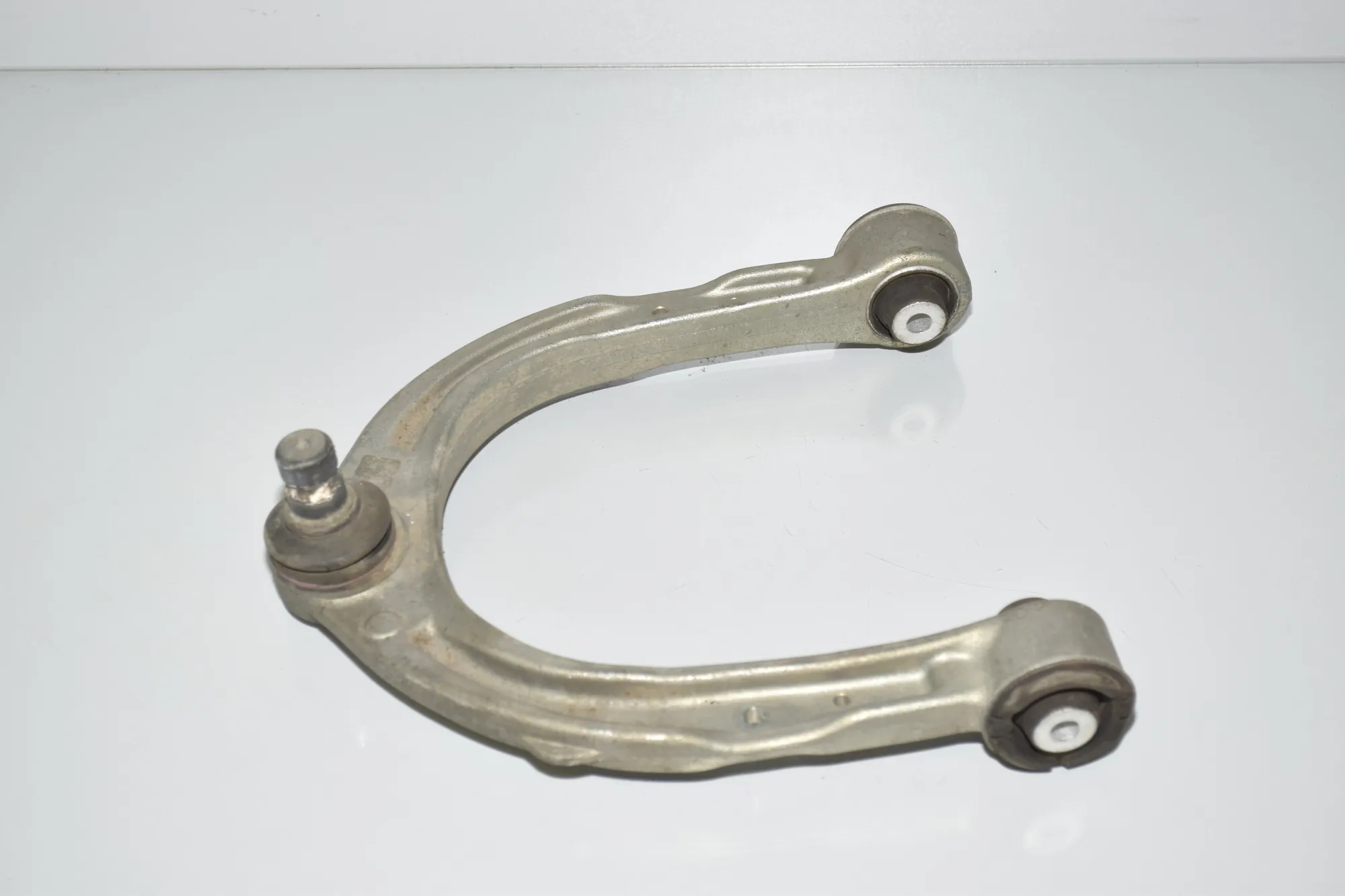Front Right Upper Control Arm – OEM 31106868530 · BMW 7 (G11, G12) 730 d, Ld xDrive 2017 – 4