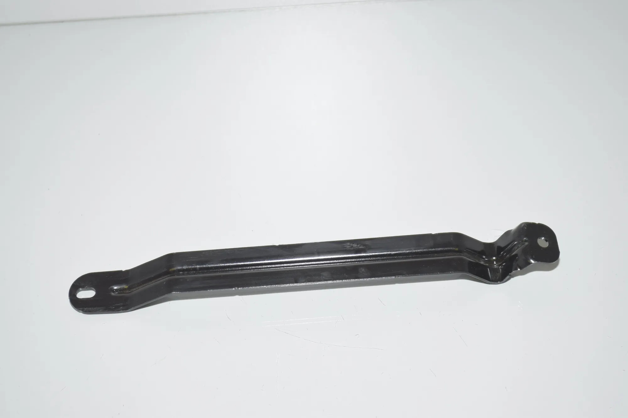 Battery Holder – OEM 9311081 · BMW 7 (G11, G12) 730 d, Ld xDrive 2017 – 3