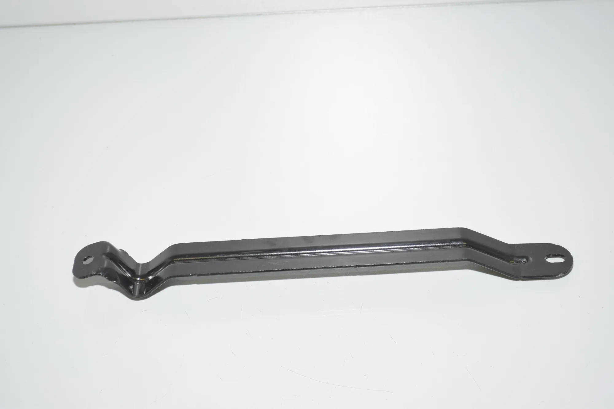 Battery Holder – OEM 9311081 · BMW 7 (G11, G12) 730 d, Ld xDrive 2017 – 2