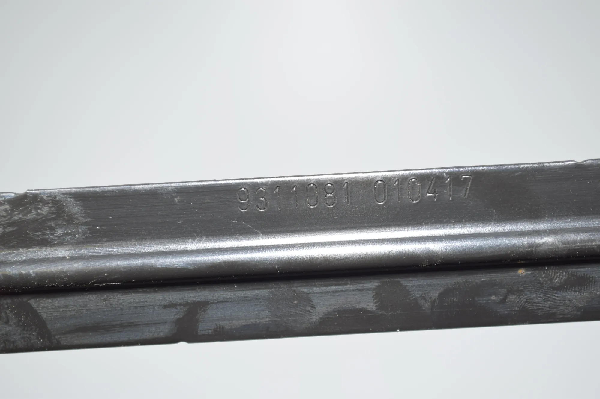Battery Holder – OEM 9311081 · BMW 7 (G11, G12) 730 d, Ld xDrive 2017 – 5