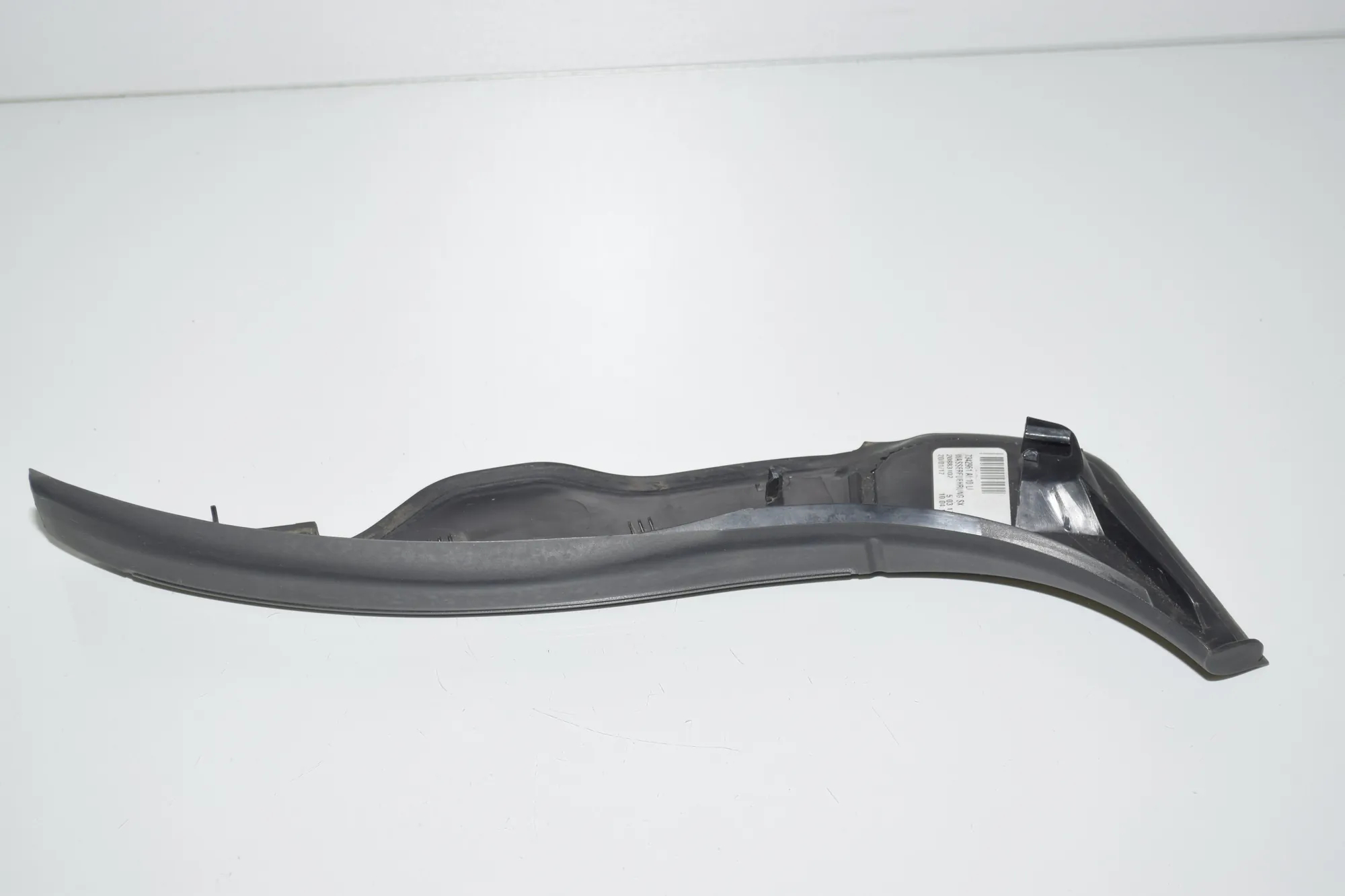 Rear Left Tail Light Trim – OEM 7342961 · BMW 7 (G11, G12) 730 d, Ld xDrive 2017 – 3