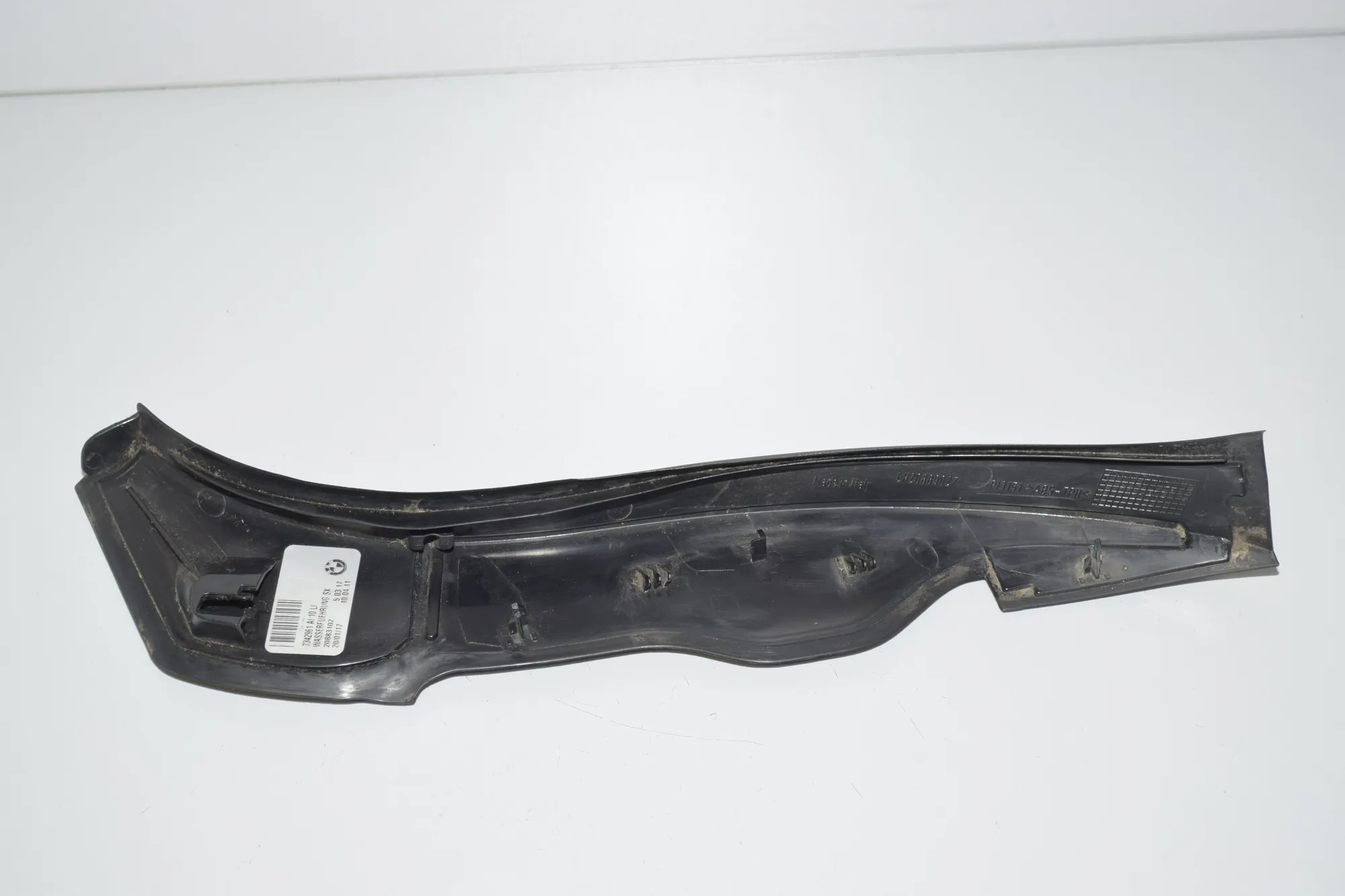 Rear Left Tail Light Trim – OEM 7342961 · BMW 7 (G11, G12) 730 d, Ld xDrive 2017 – 4