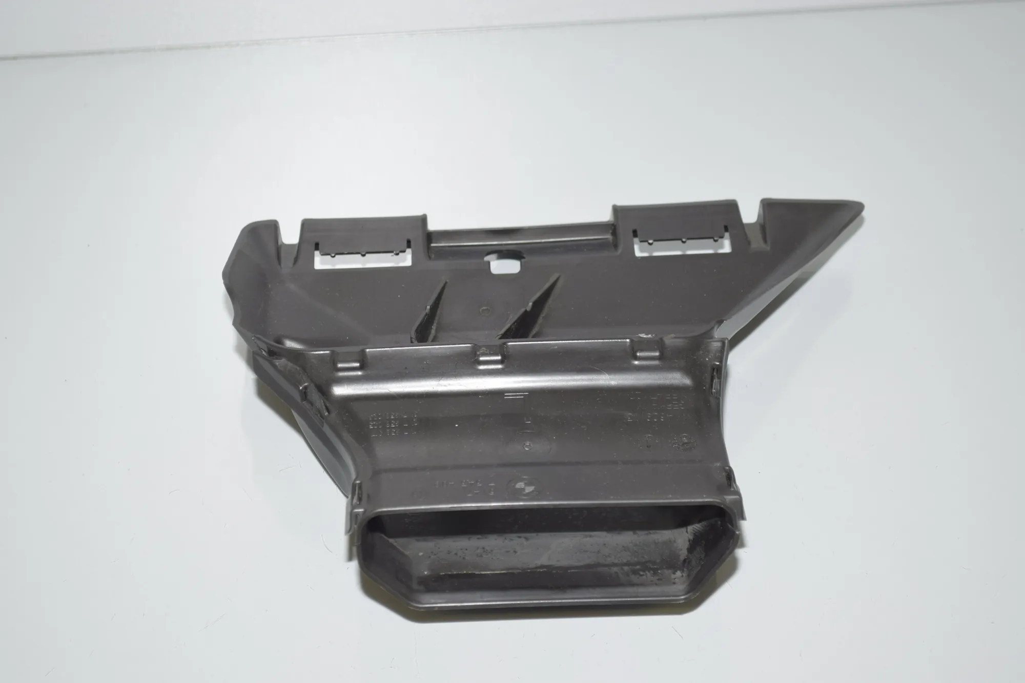 Interior Air Duct Channel – OEM 7343499 · BMW 7 (G11, G12) 730 d, Ld xDrive 2017