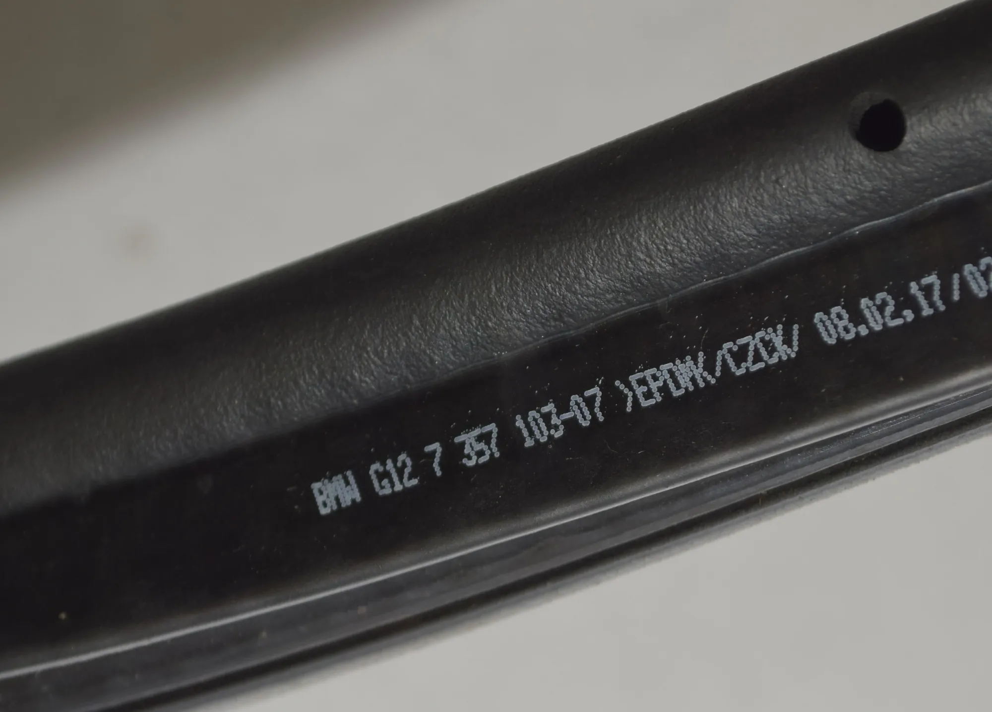 Tailgate Rubber Seal – OEM 7357103 · BMW 7 (G11, G12) 730 d, Ld xDrive 2017 – 4