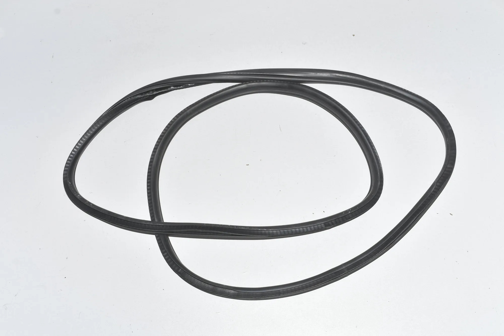 Rear Left Door Seal Rubber – OEM 7420056 · BMW 2 Gran Tourer (F46) 218 d xDrive 2017 – 2