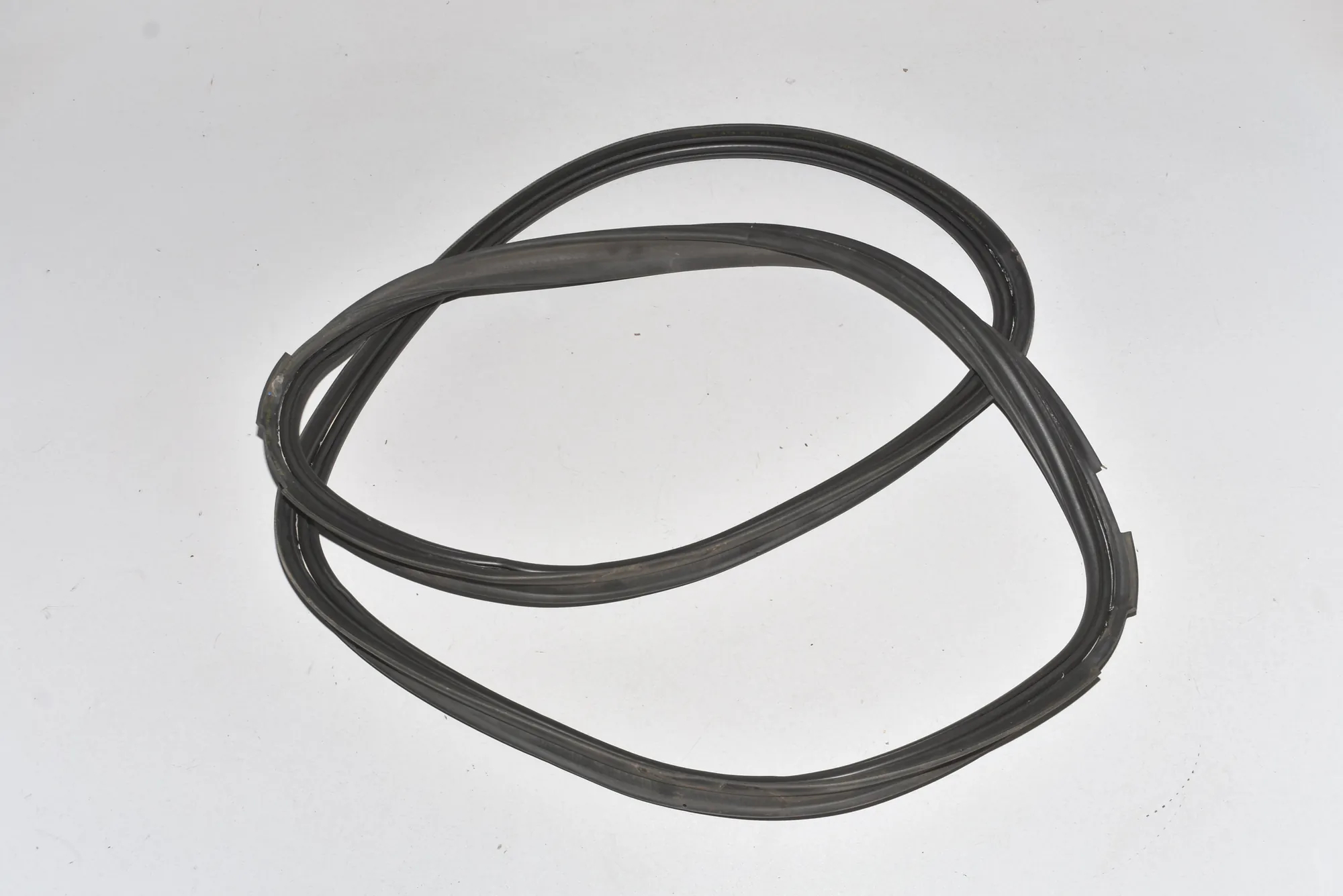 Tailgate Rubber Seal – OEM 7474443 · BMW 2 Gran Tourer (F46) 218 d xDrive 2017 – 2