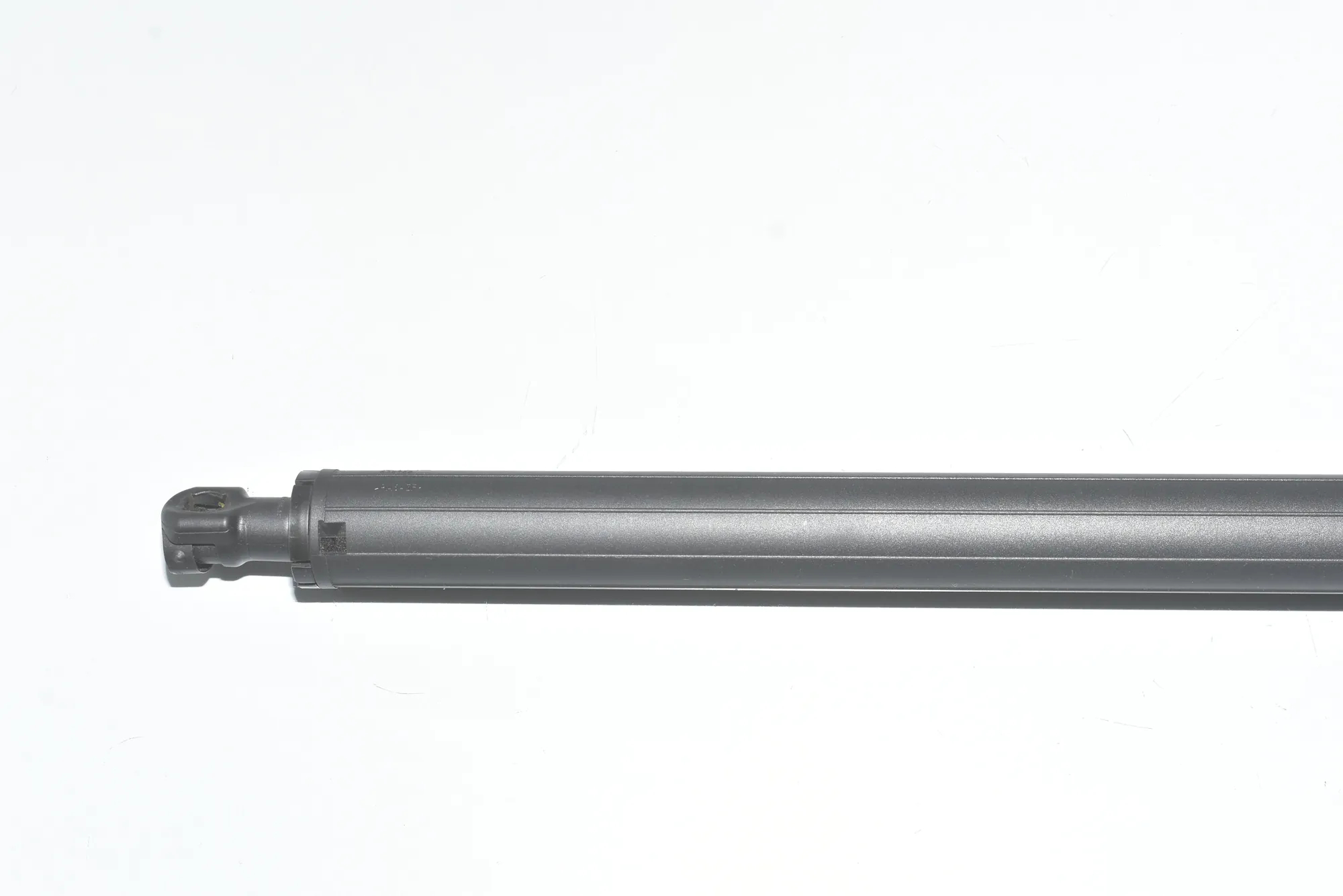 Left Side Tailgate Gas Strut – OEM 51247411917 · BMW 2 Gran Tourer (F46) 218 d xDrive 2017 – 3