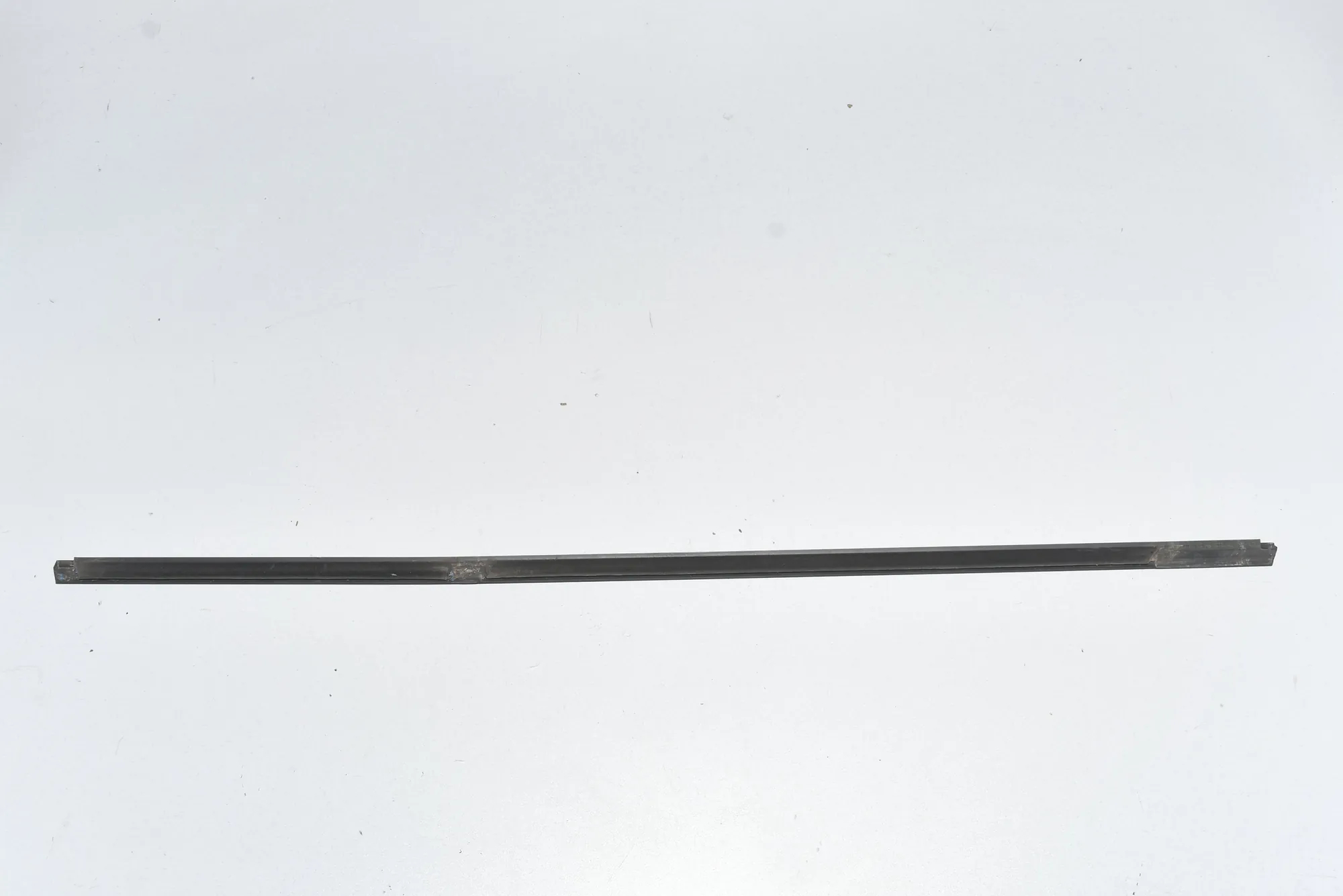Rear Right Door Window Strip – OEM 51357316786 · BMW 2 Gran Tourer (F46) 218 d xDrive 2017 – 4