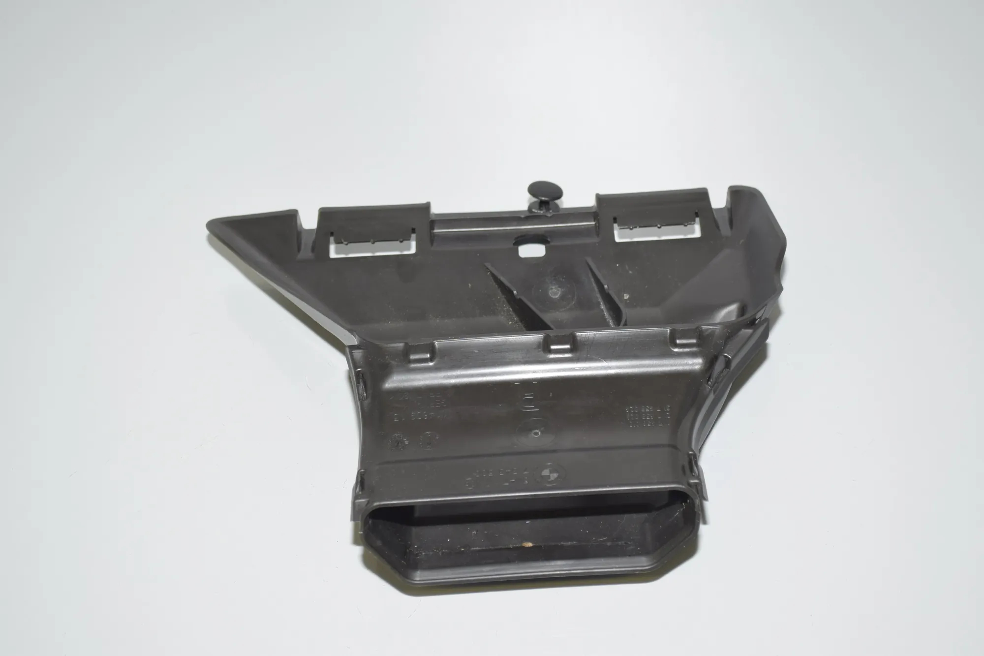 Interior Air Duct Channel – OEM 7343500 · BMW 7 (G11, G12) 730 d, Ld xDrive 2017 – 3