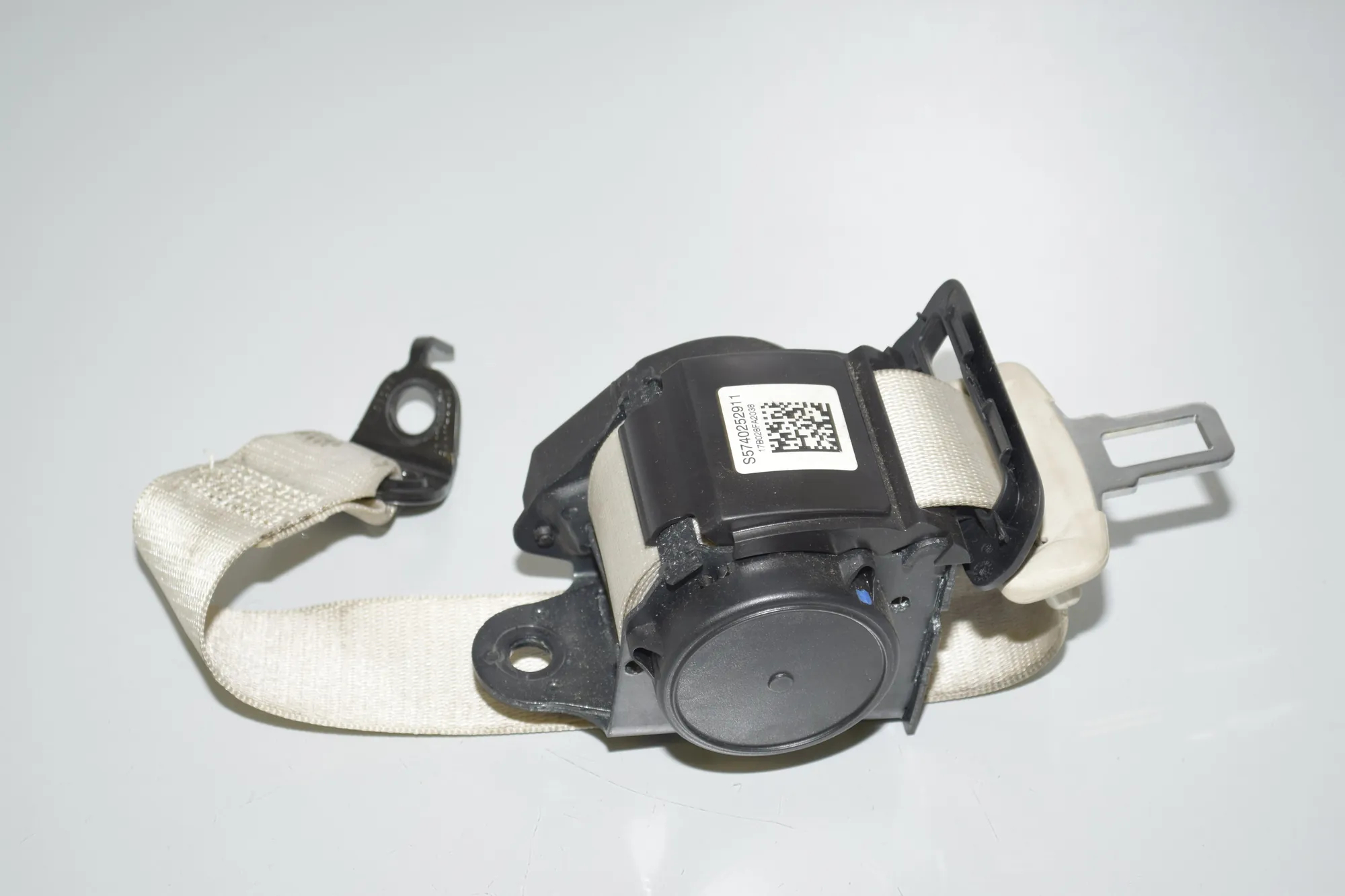Rear Middle Seatbelt – OEM 7402529 · BMW 7 (G11, G12) 730 d, Ld xDrive 2017
