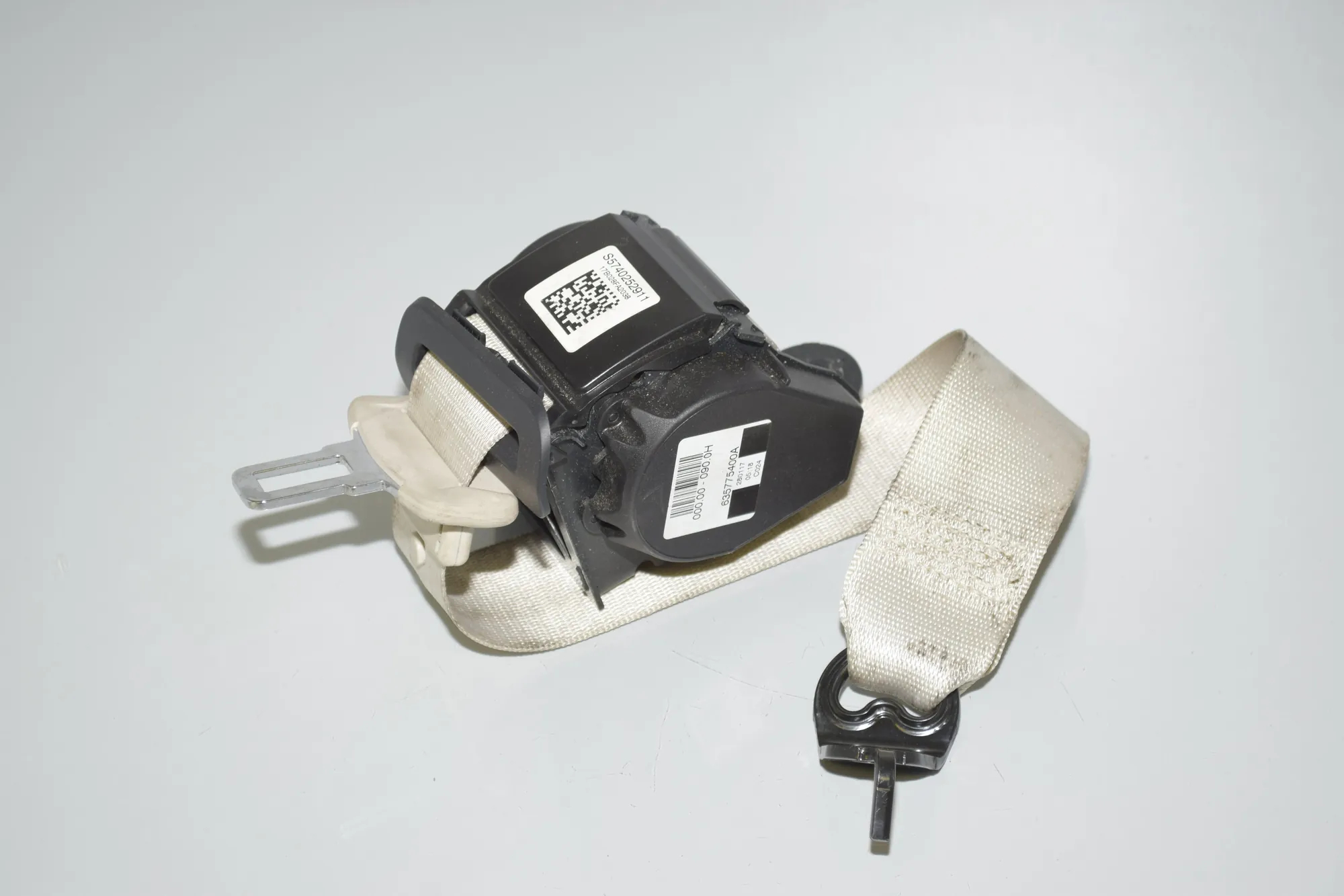 Rear Middle Seatbelt – OEM 7402529 · BMW 7 (G11, G12) 730 d, Ld xDrive 2017 – 2