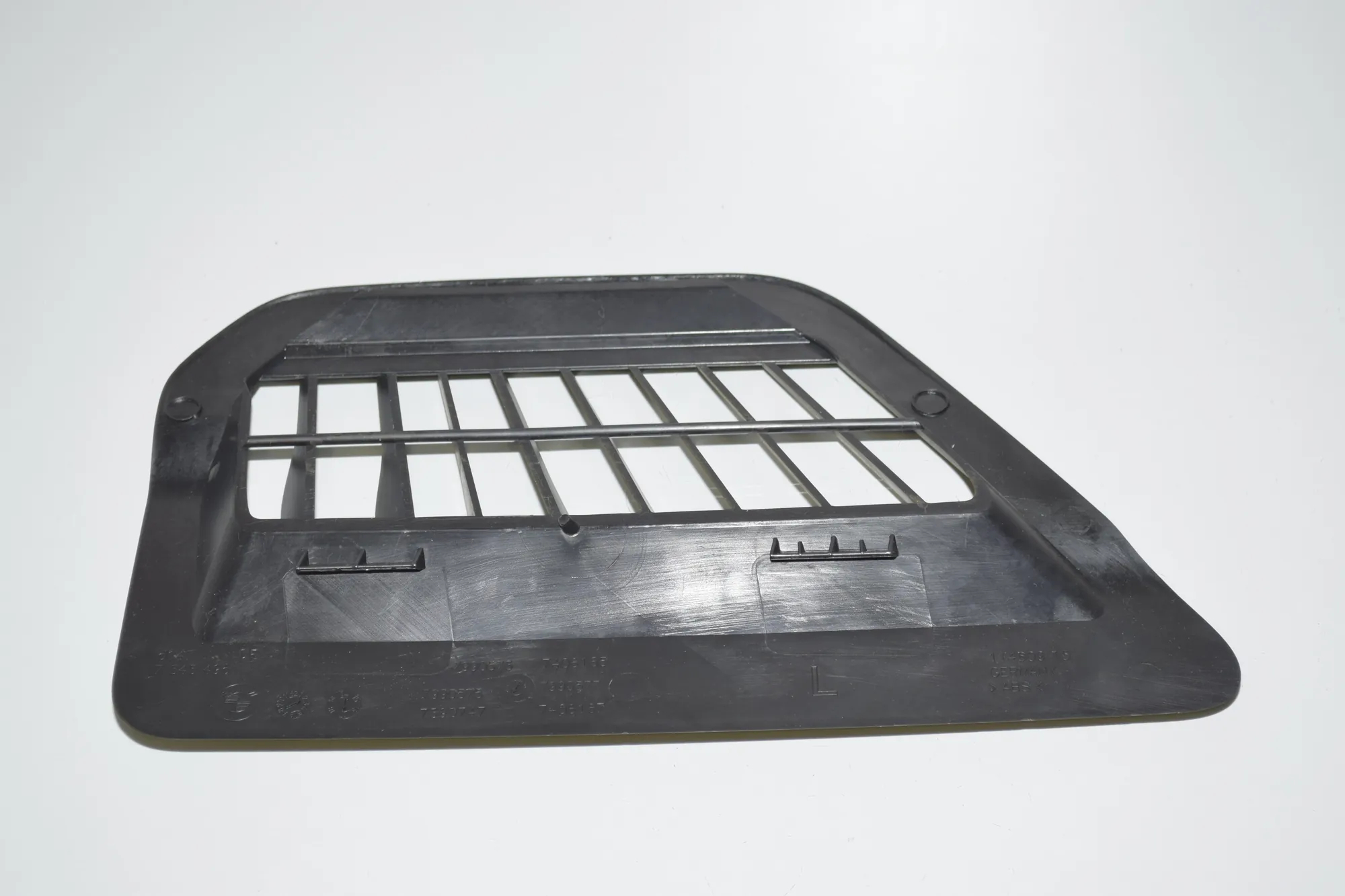 Rear Air Vent Grill – OEM 7343495 · BMW 7 (G11, G12) 730 d, Ld xDrive 2017 – 4
