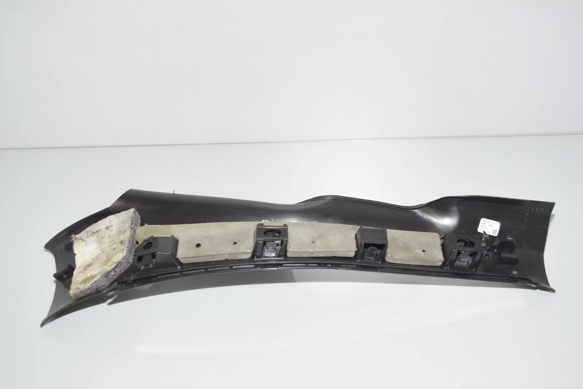 Rear Left Interior Step Trim – OEM 7390767 · BMW 7 (G11, G12) 730 d, Ld xDrive 2017 – 3
