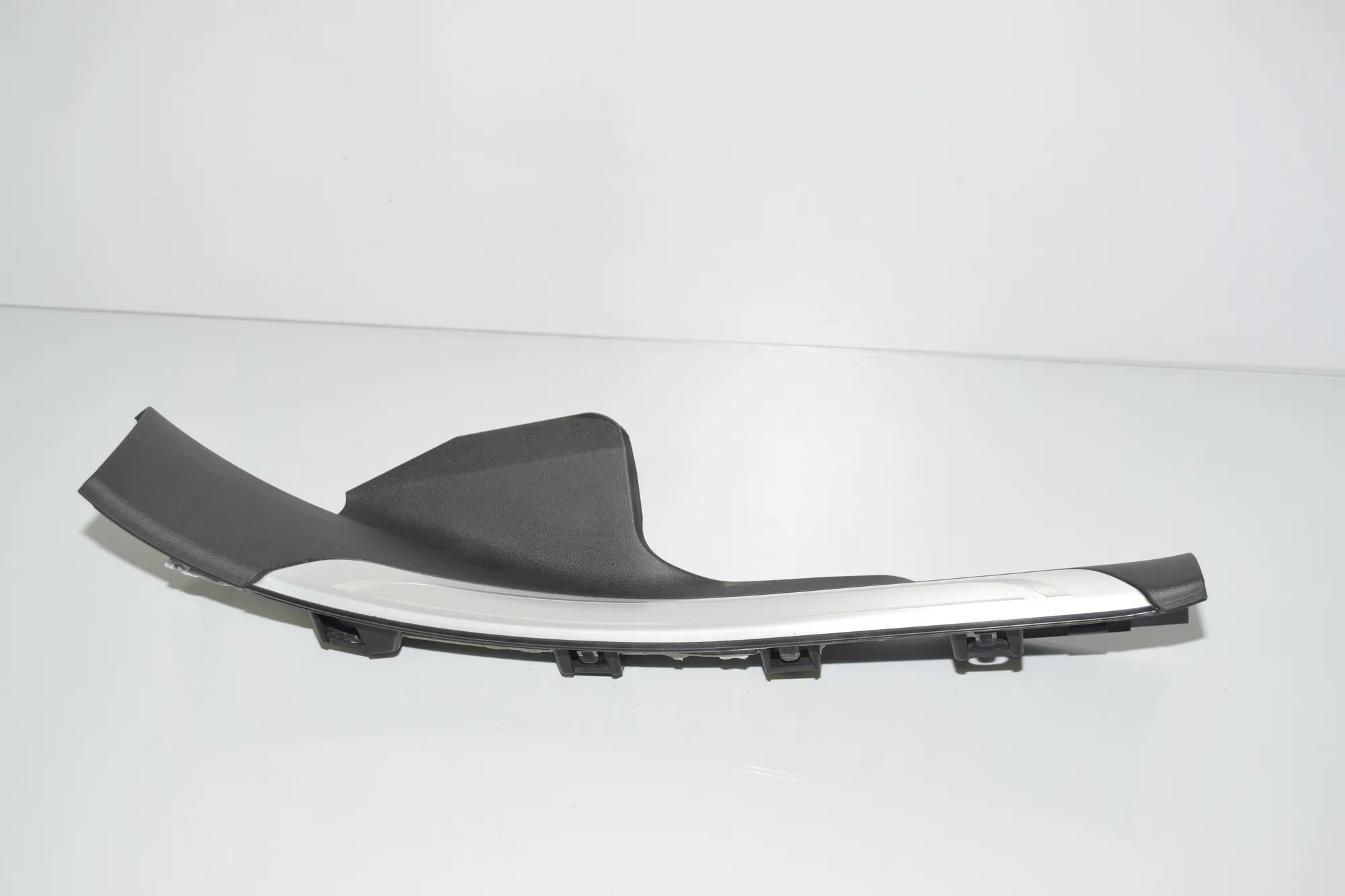 Rear Right Interior Step Trim – OEM 7343490 · BMW 7 (G11, G12) 730 d, Ld xDrive 2017 – 2