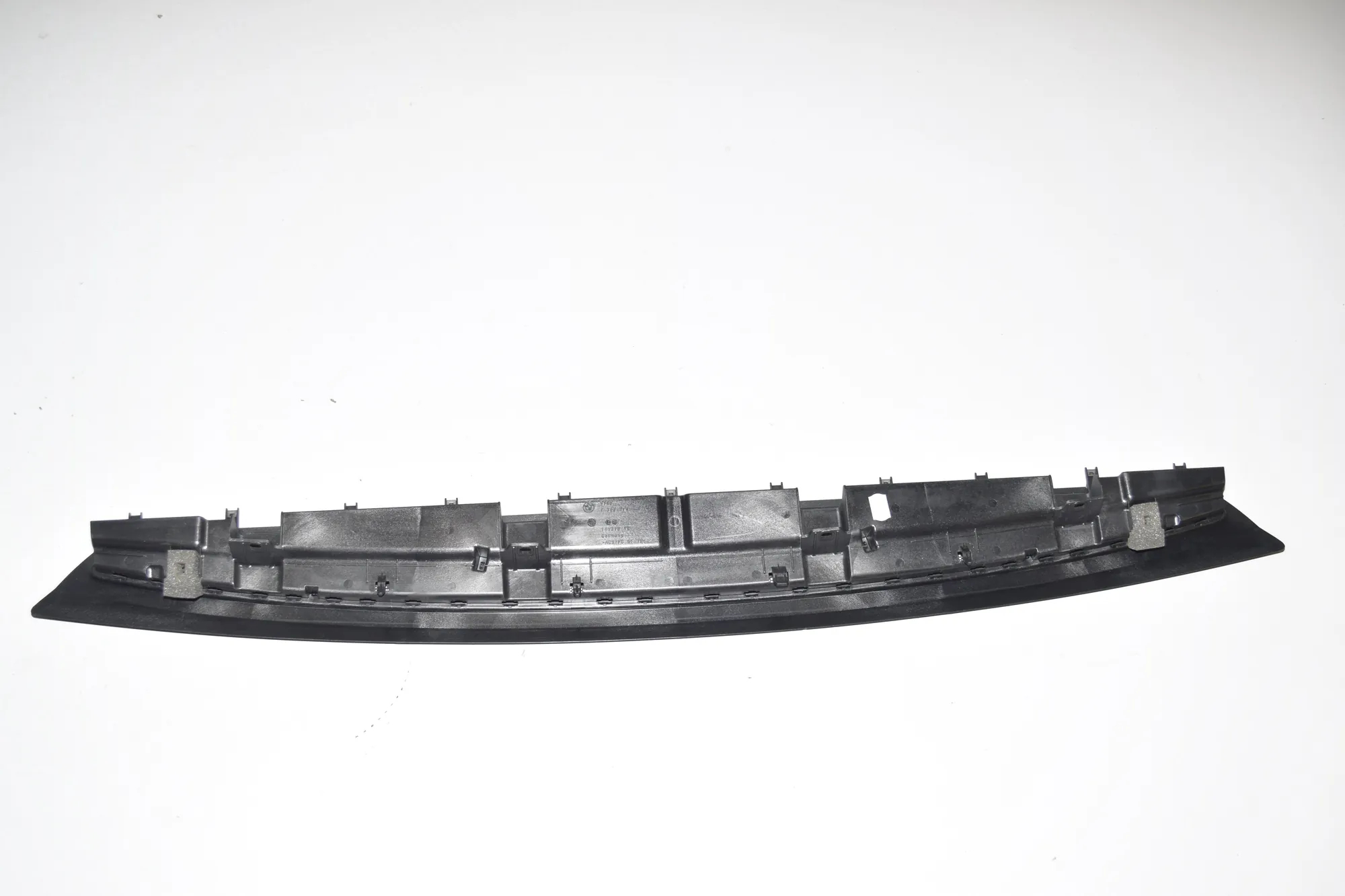 Rear Parcel Shelf Grill – OEM 7355373 · BMW 7 (G11, G12) 730 d, Ld xDrive 2017 – 8