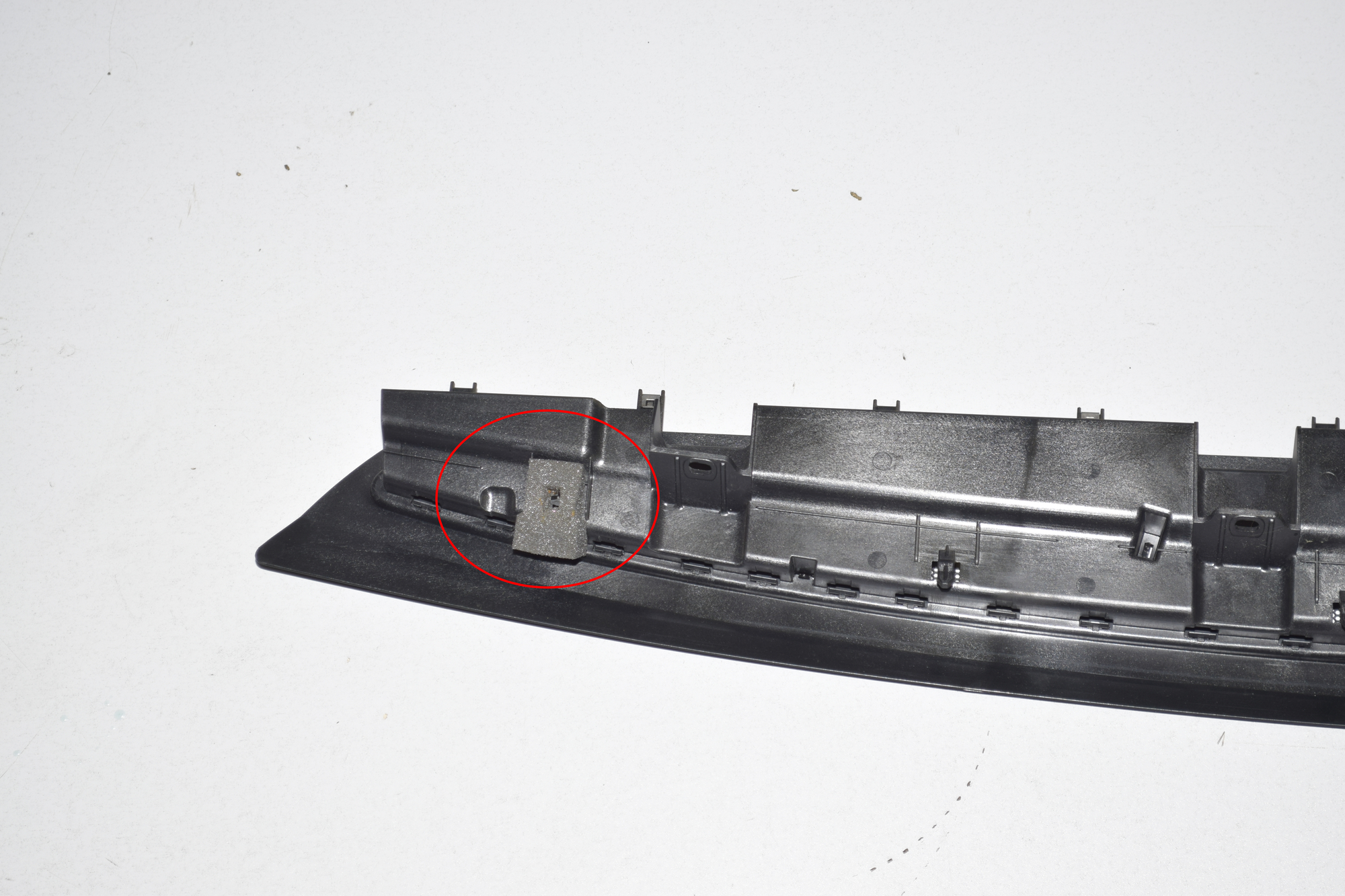 Rear Parcel Shelf Grill – OEM 7355373 · BMW 7 (G11, G12) 730 d, Ld xDrive 2017 – 2