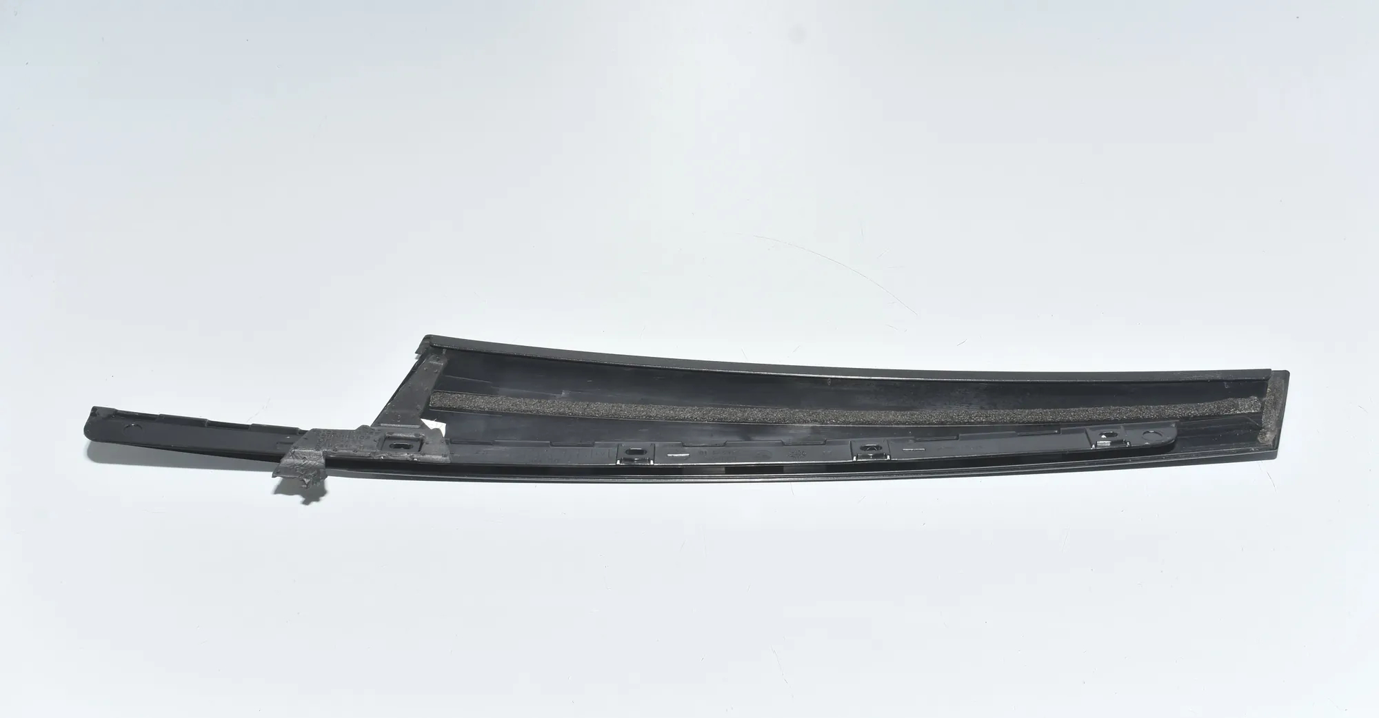 Front Left A Pillar Trim – OEM 51337316729 · BMW 2 Gran Tourer (F46) 218 d xDrive 2017 – 3