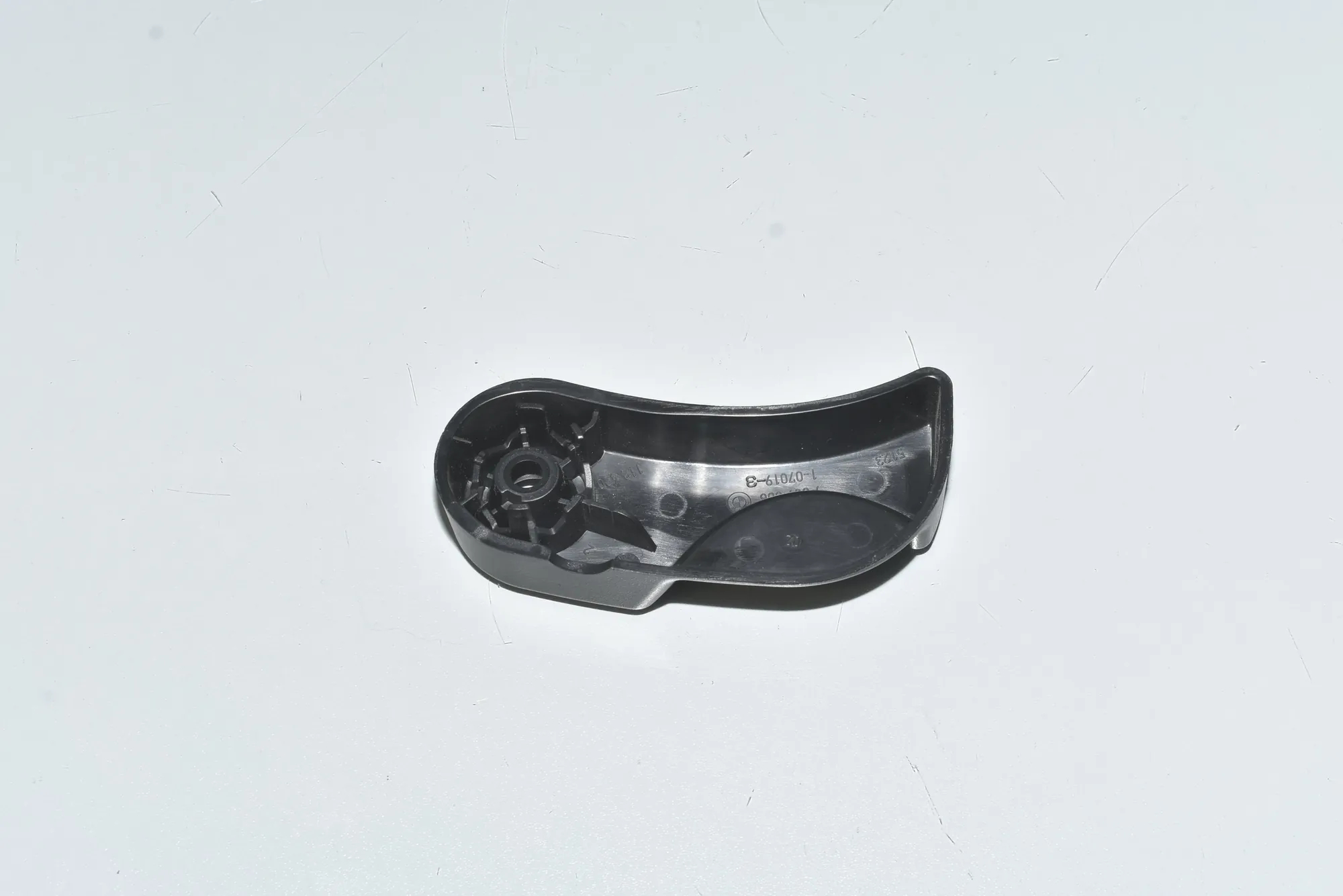 Bonnet Release Handle – OEM 7309606 · BMW 2 Gran Tourer (F46) 218 d xDrive 2017 – 3