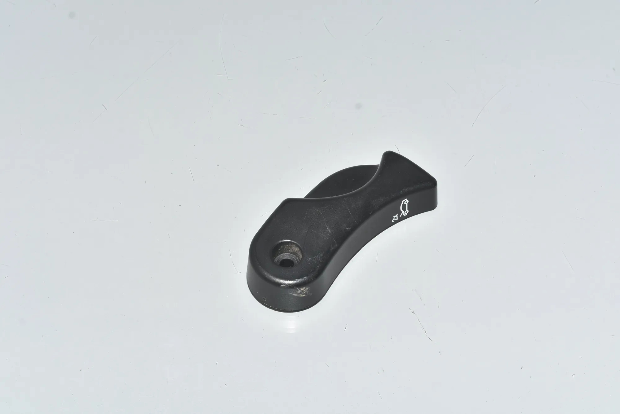 Bonnet Release Handle – OEM 7309606 · BMW 2 Gran Tourer (F46) 218 d xDrive 2017 – 2