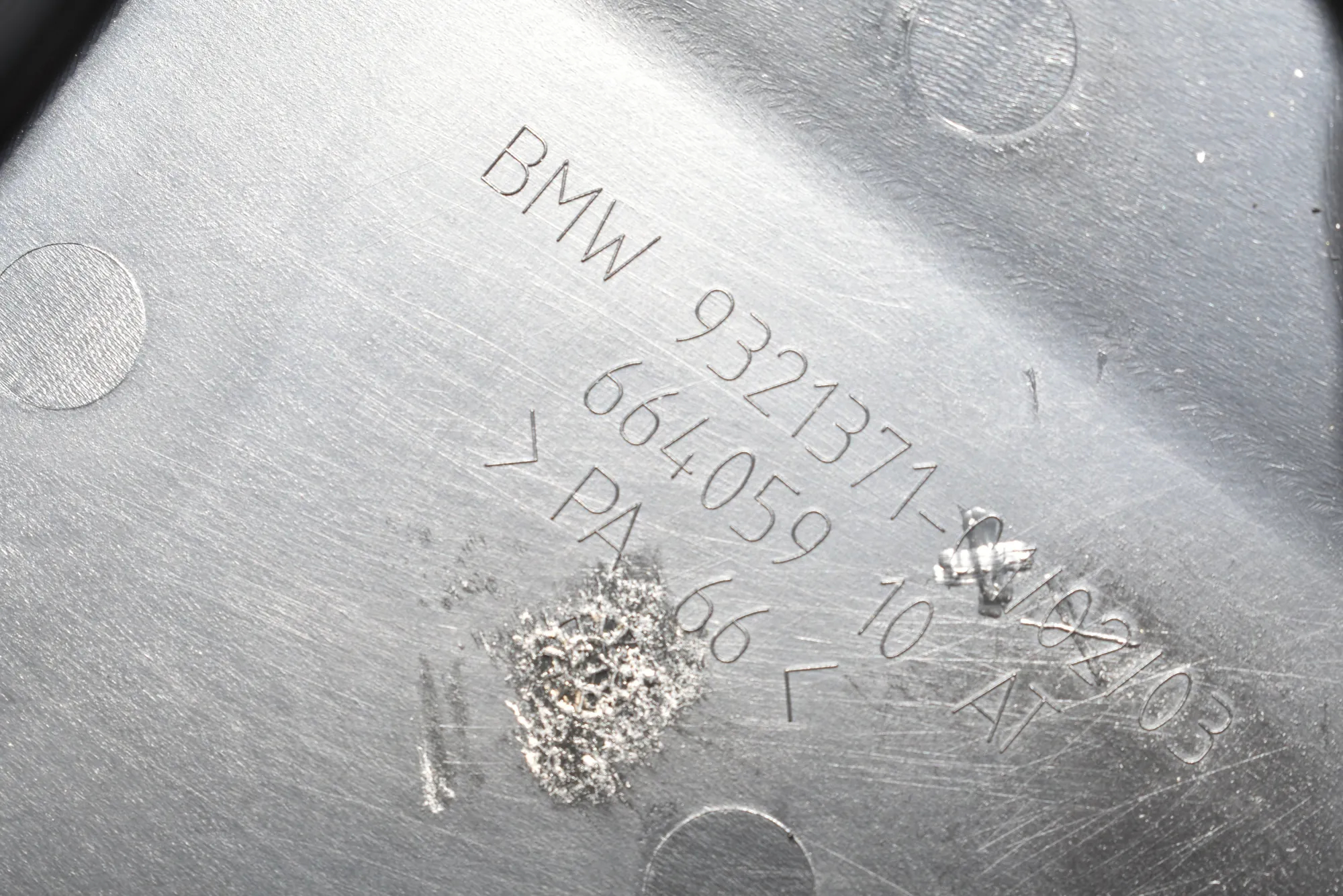 Other Interior Parts – OEM 9321371 · BMW 2 Gran Tourer (F46) 218 d xDrive 2017 – 4