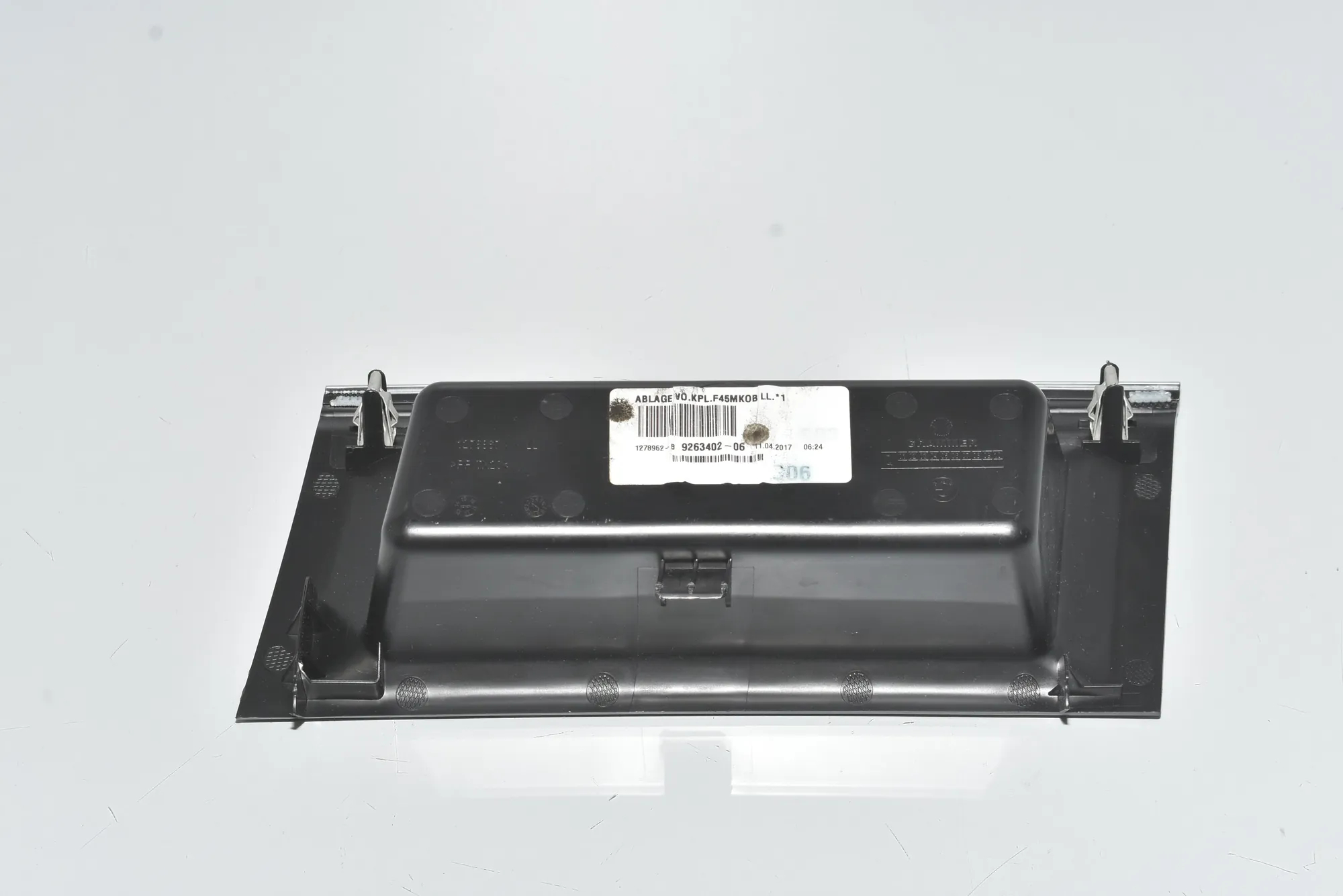Other Interior Parts – OEM 51169263402 · BMW 2 Gran Tourer (F46) 218 d xDrive 2017 – 3