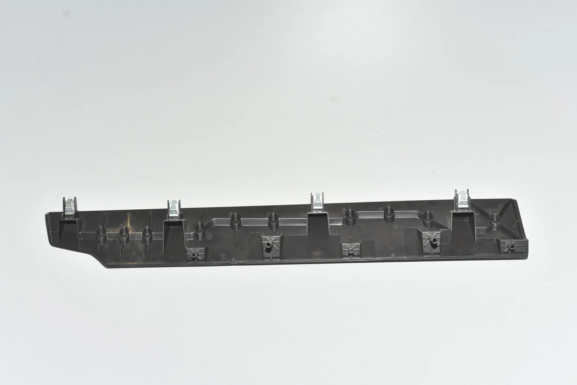 Other Interior Parts – OEM 9303917 · BMW 2 Gran Tourer (F46) 218 d xDrive 2017 – 3