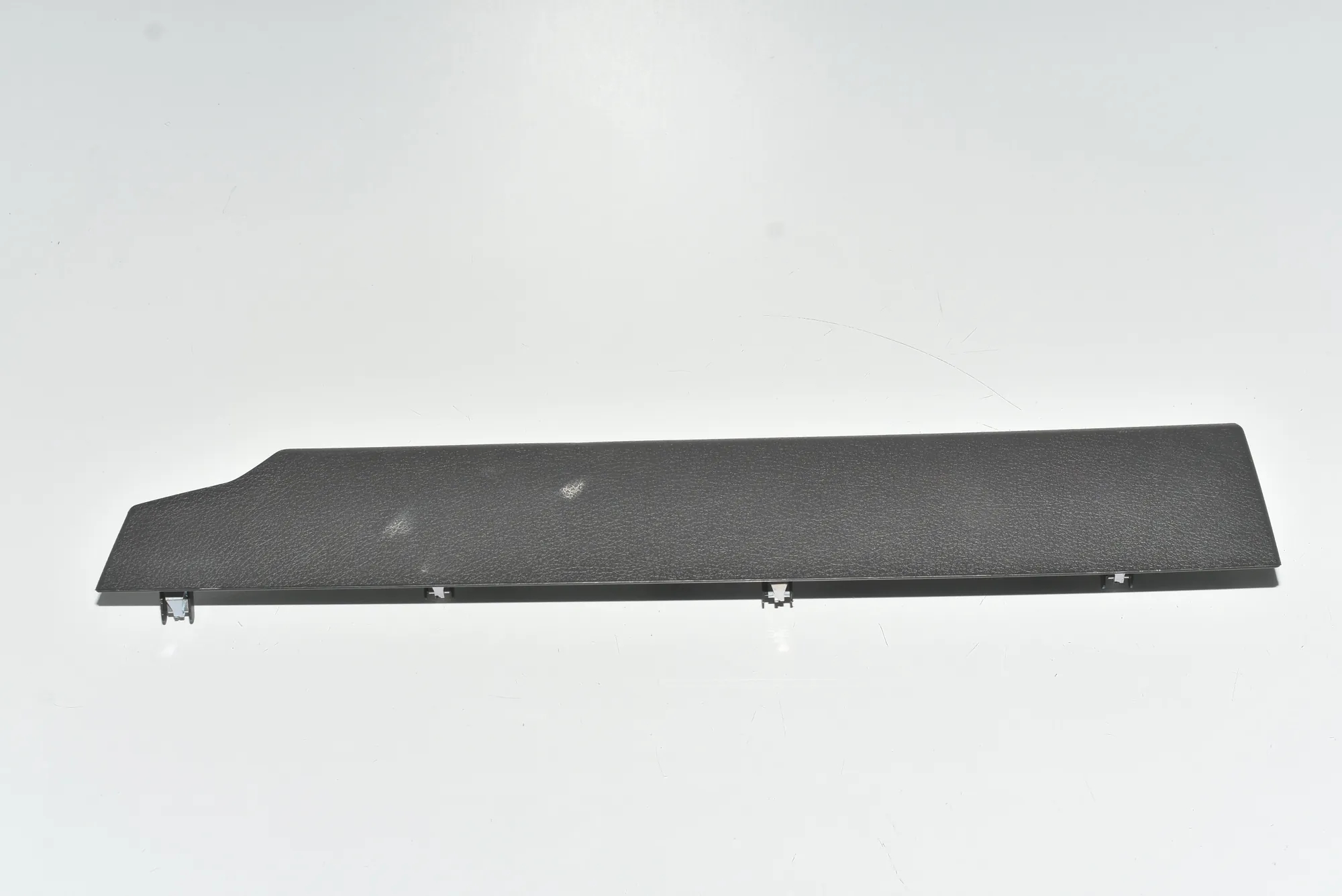 Other Interior Parts – OEM 9303917 · BMW 2 Gran Tourer (F46) 218 d xDrive 2017 – 2