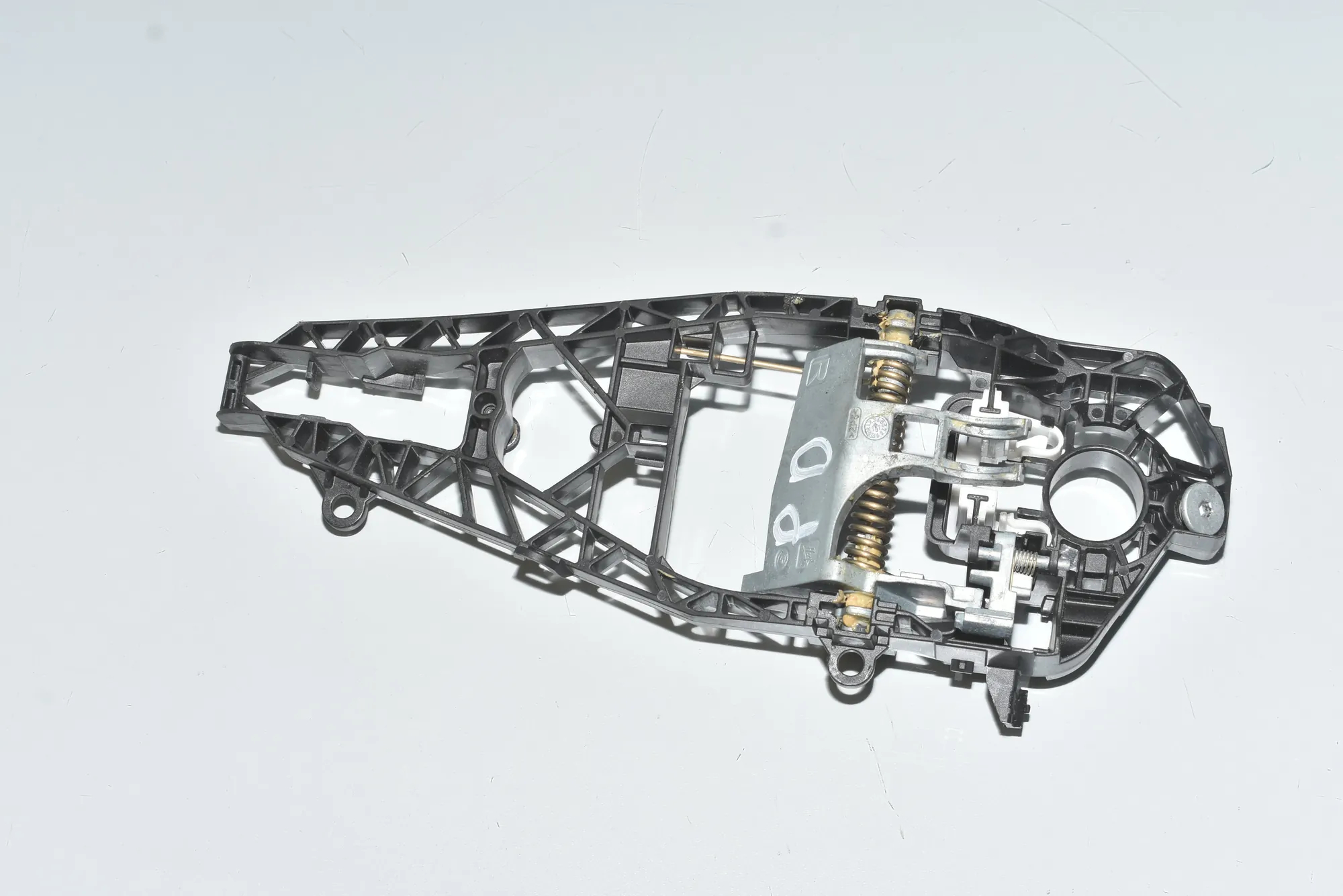 Front Right Door Interior Handle Frame – OEM 51217293186 · BMW 2 Gran Tourer (F46) 218 d xDrive 2017 – 2