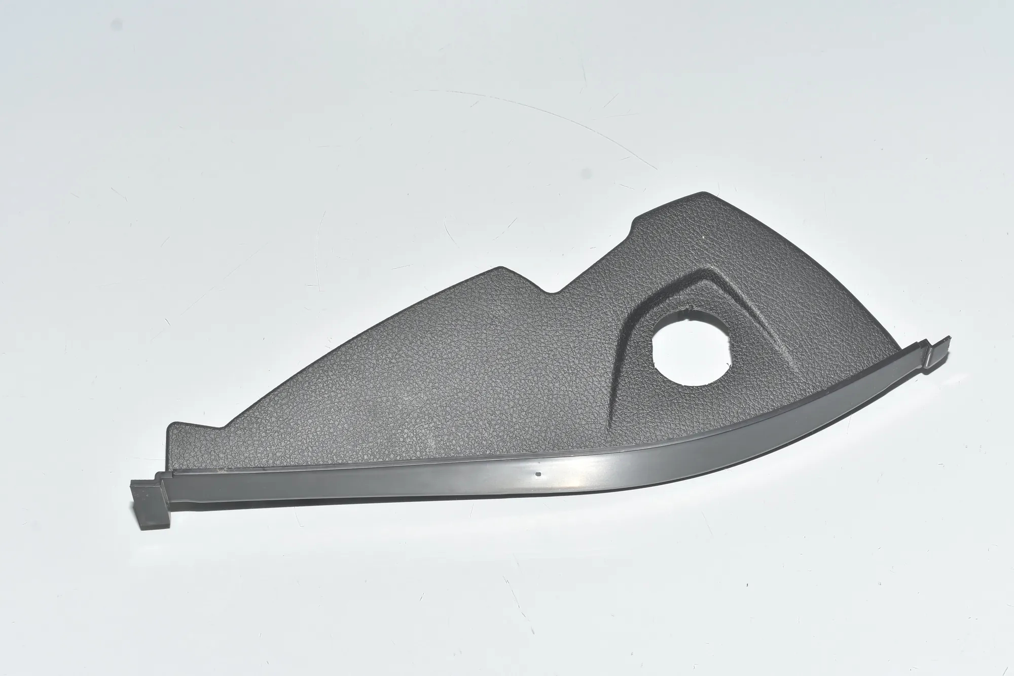 Dashboard Side Trim – OEM 9262980 · BMW 2 Gran Tourer (F46) 218 d xDrive 2017 – 2