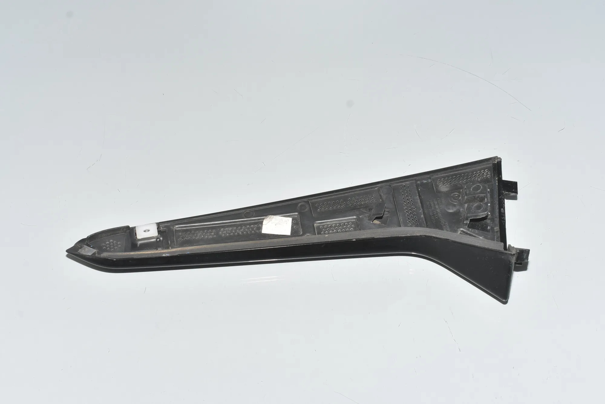 Other Trim Parts – OEM 7364776 · BMW 2 Gran Tourer (F46) 218 d xDrive 2017 – 3
