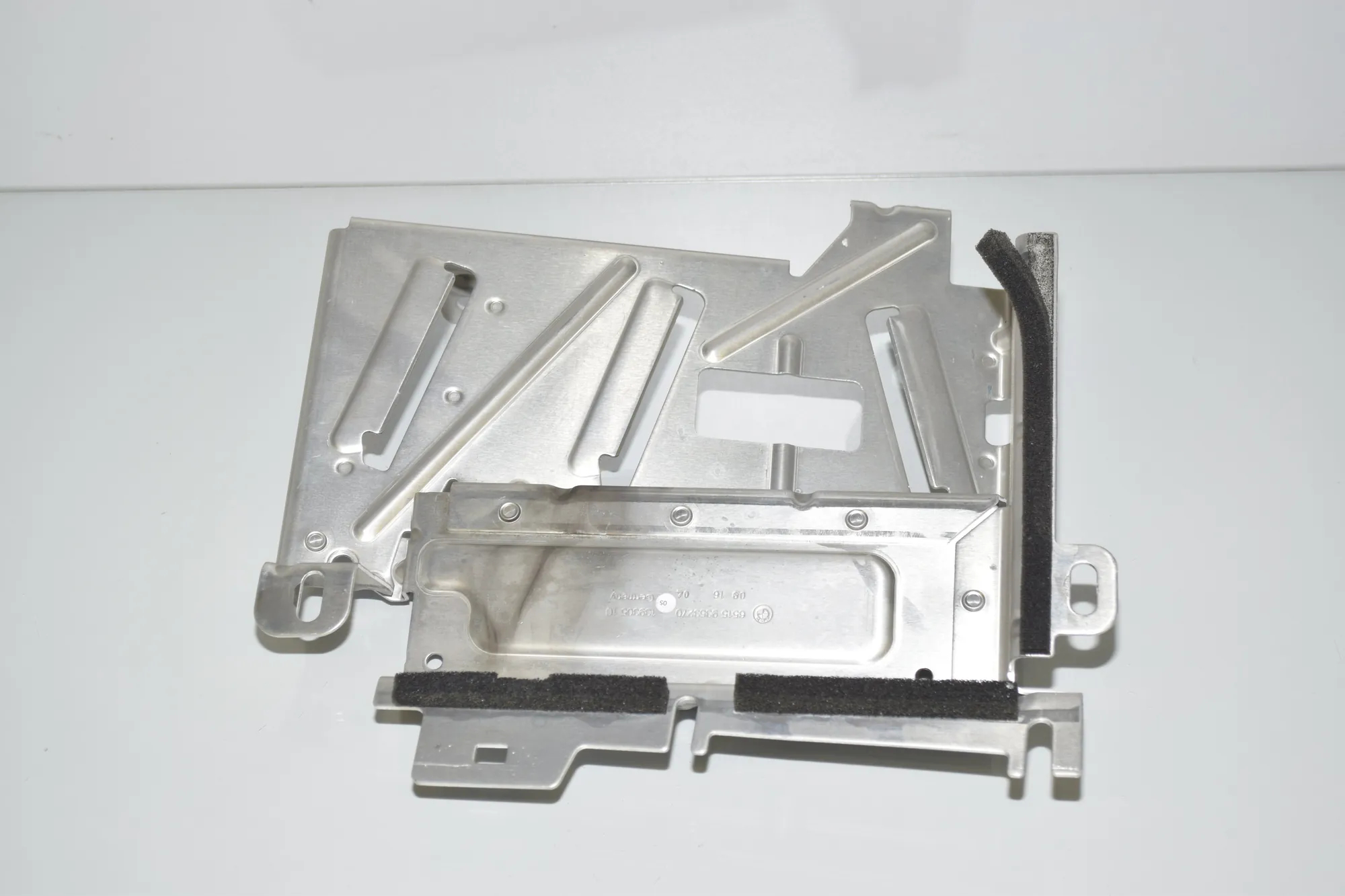 Bracket – OEM 9353270 · BMW 7 (G11, G12) 730 d, Ld xDrive 2017 – 4