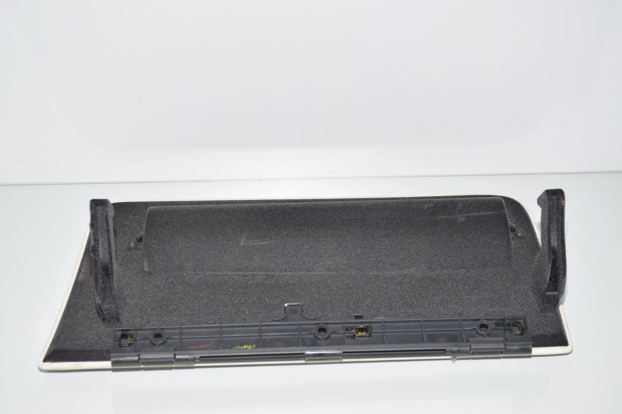 Glove Compartment – OEM 9348658 · BMW 7 (G11, G12) 730 d, Ld xDrive 2017 – 5