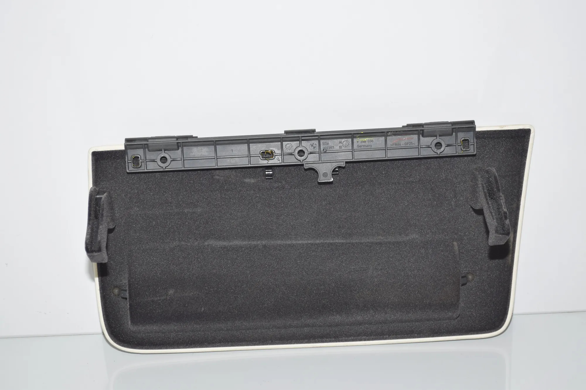 Glove Compartment – OEM 9348658 · BMW 7 (G11, G12) 730 d, Ld xDrive 2017 – 4