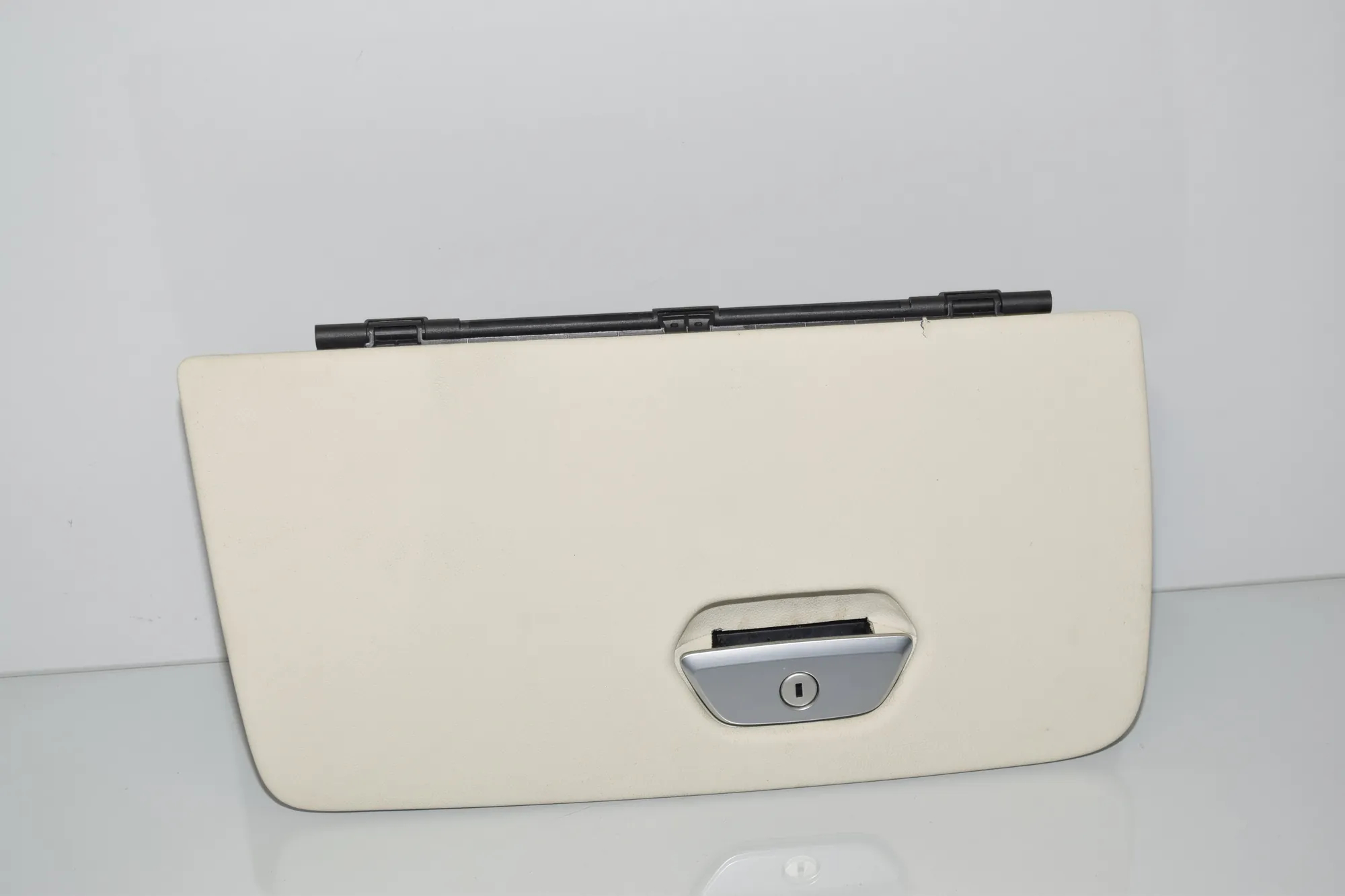Glove Compartment – OEM 9348658 · BMW 7 (G11, G12) 730 d, Ld xDrive 2017
